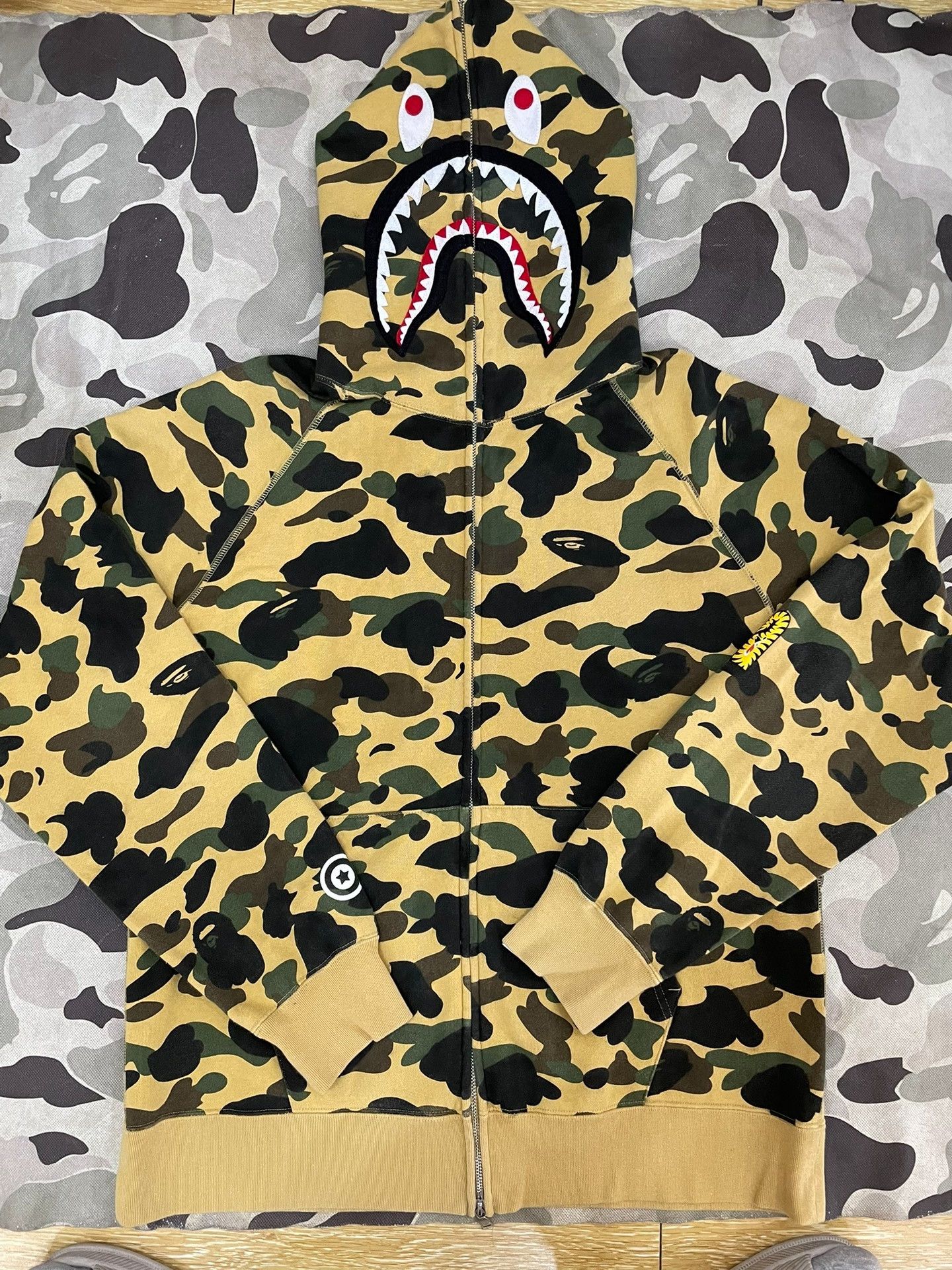Bape Bape X Multi Shark Sweatshirt Pullover Size US XXL / EU 58 / 5 - 1 Thumbnail