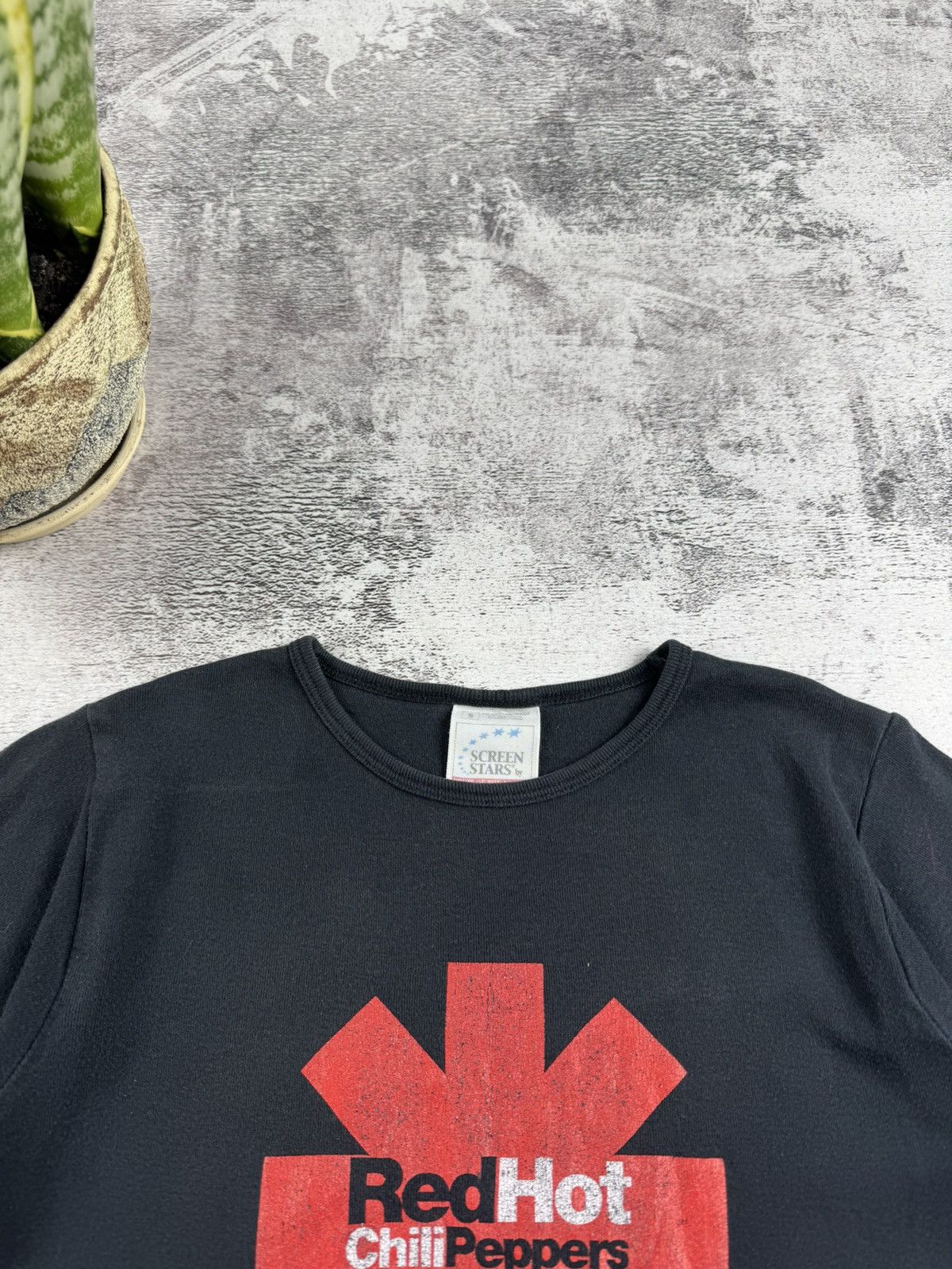 Band Tees Vintage Red Hot Chili Peppers RHCP Y2K 90S T Shirt Tee Top Size S / US 4 / IT 40 - 7 Thumbnail