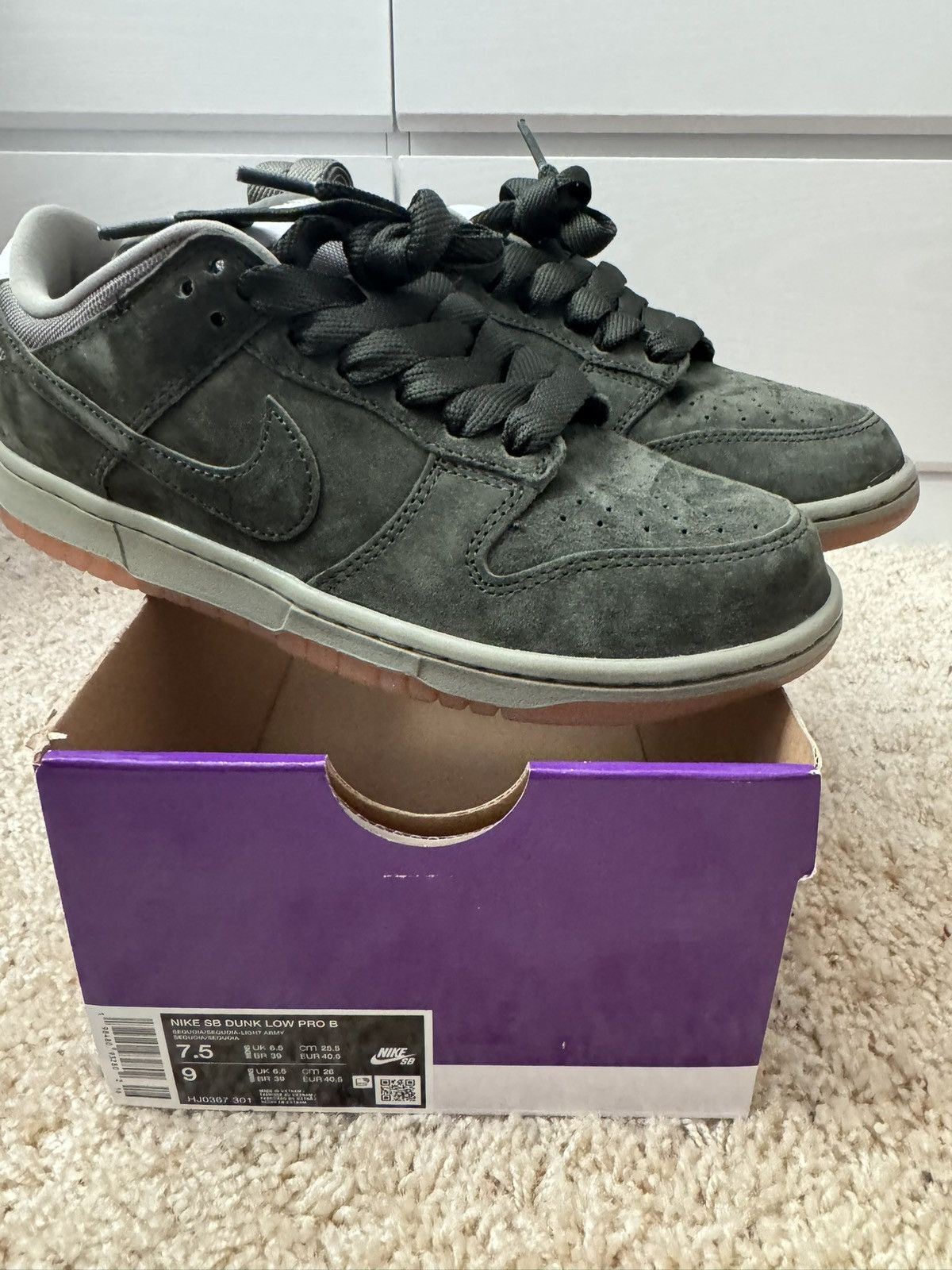 Nike SB Nike SB Dunk Low Pro B Sequoia Size US 7.5 / EU 40-41 - 3 Thumbnail