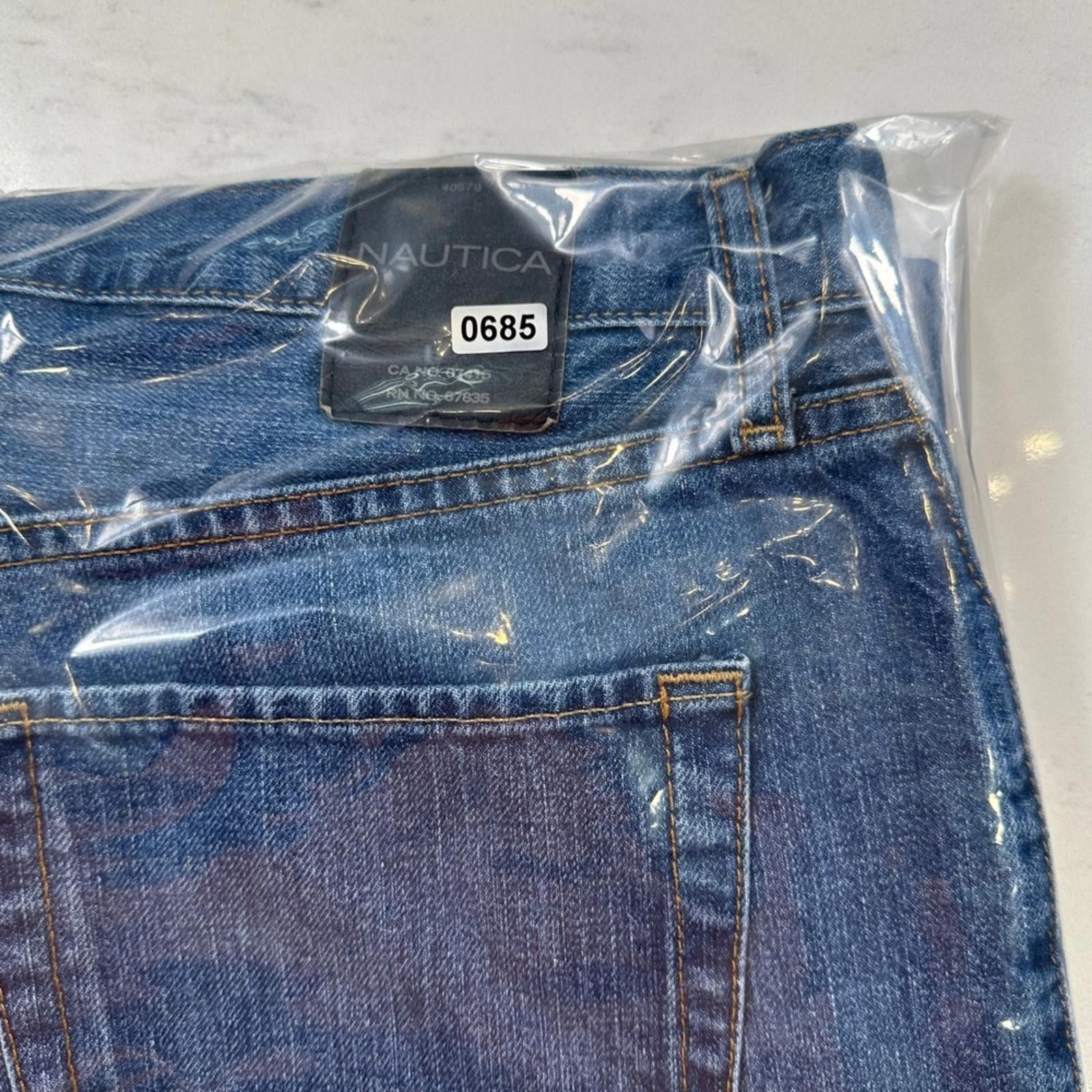 Nautica Nautica Jeans Mens 33x30 Blue Relaxed Fit Straight Medium Size US 33 - 10 Thumbnail