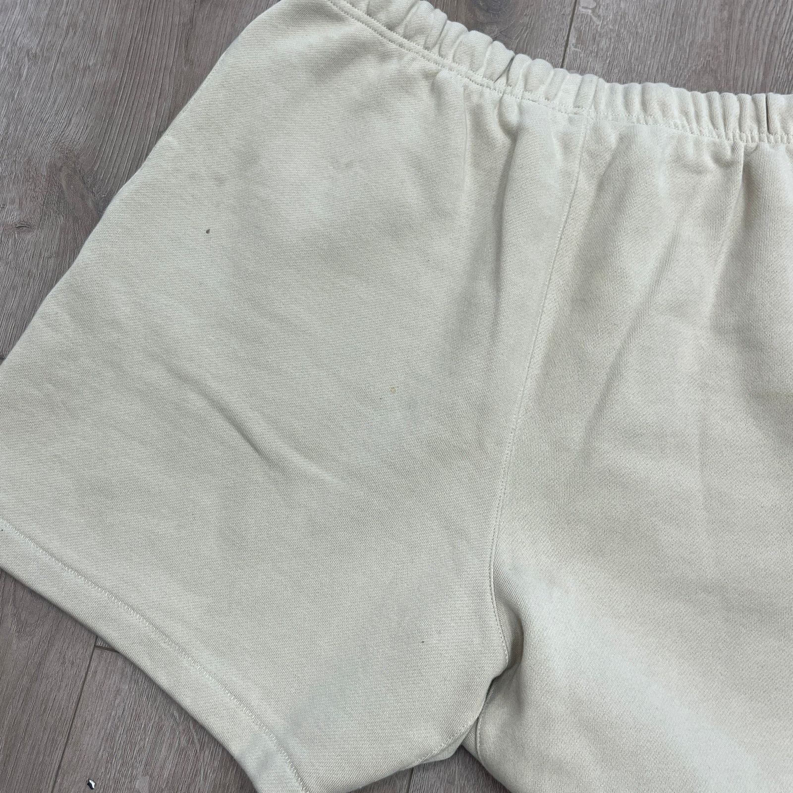 Fear of God Essentials Light Brown Fear Of God Sweat Shorts Size Medium Size US 30 / EU 46 - 6 Thumbnail