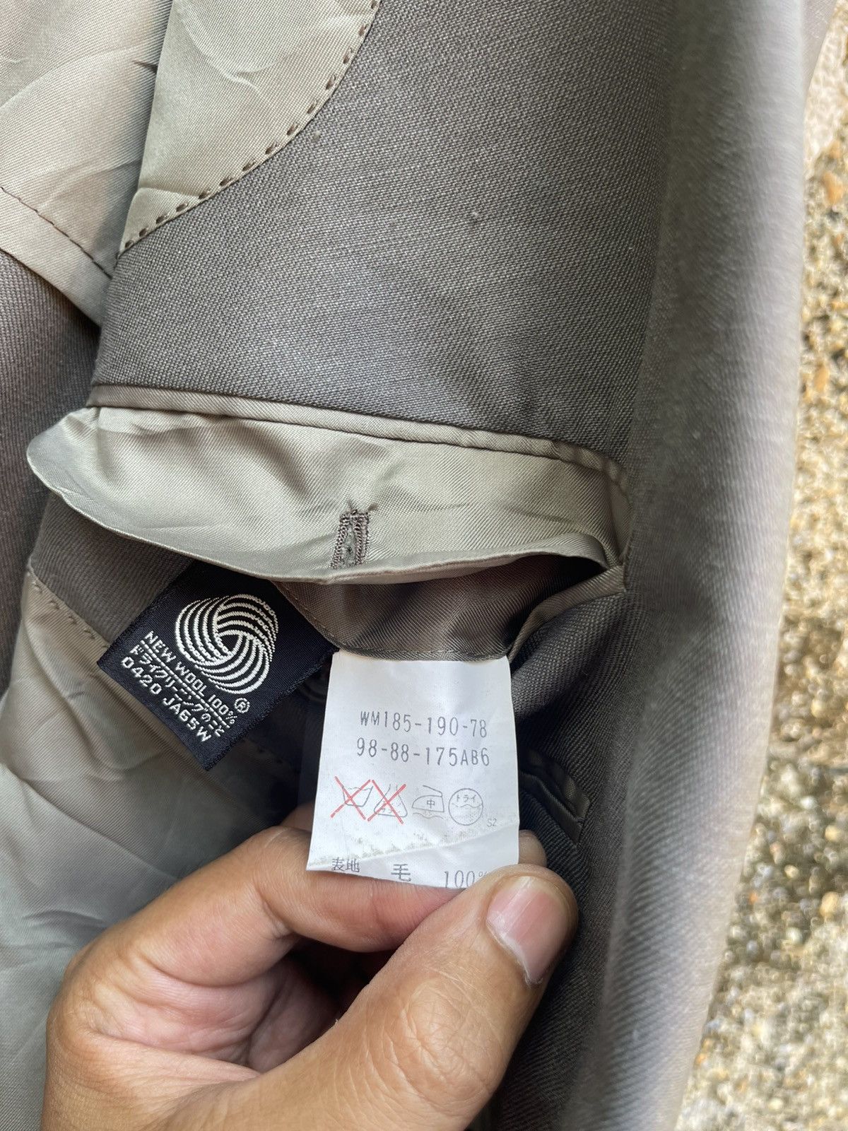 Burberry Vintage Burberry Gold Button Double-Breasted Blazer Jacket Size US M / EU 48-50 / 2 - 7 Thumbnail
