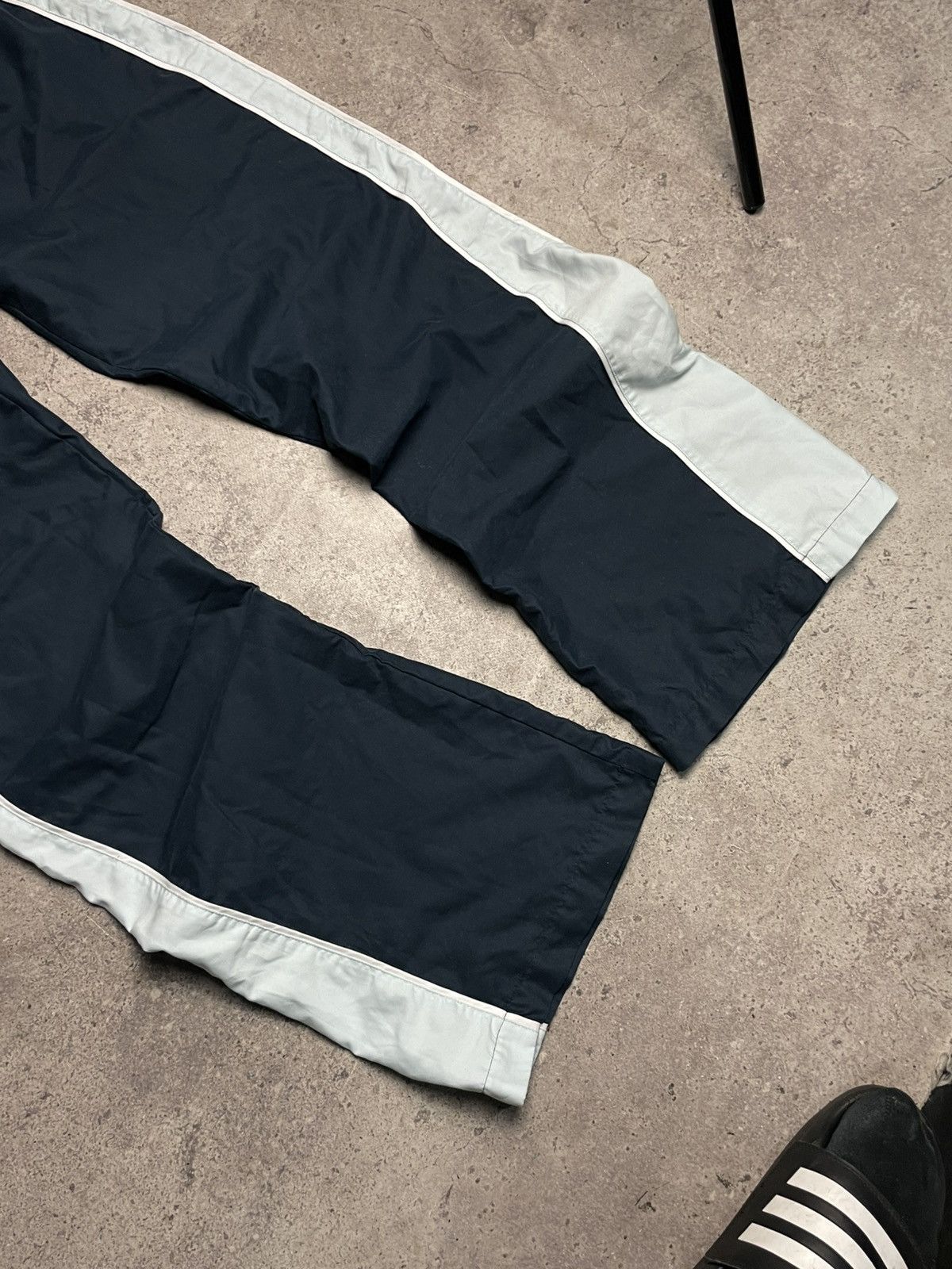 Nike Vintage Nike Nylon Track Pants womens M parachute wide leg Size 30" / US 8 / IT 44 - 3 Thumbnail