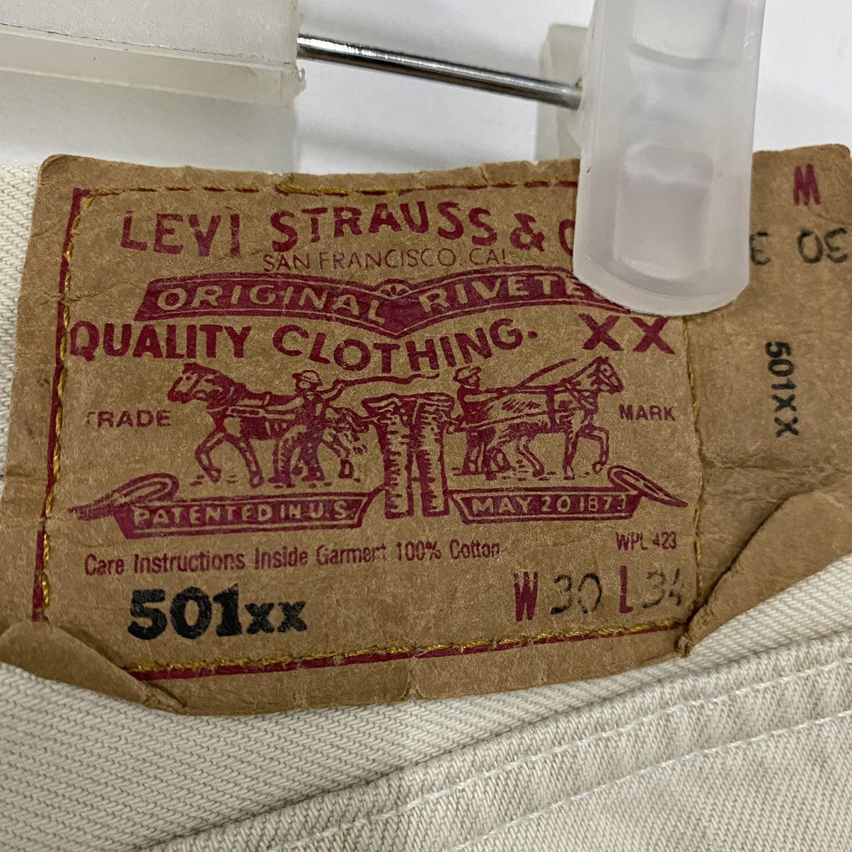 Levi's Vintage Clothing Vintage Levis 501xx Made in U.K Size US 30 / EU 46 - 8 Thumbnail