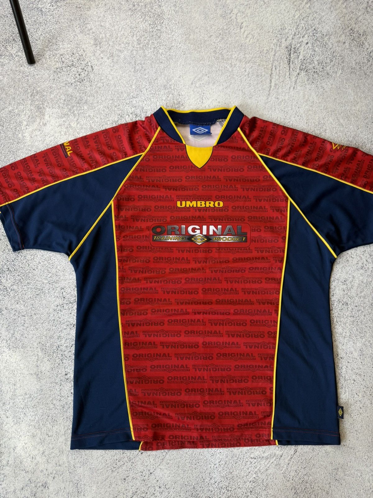 Umbro Vintage Umbro Original Training Product Shirt Mens Crew Size US XL / EU 56 / 4 - 3 Thumbnail
