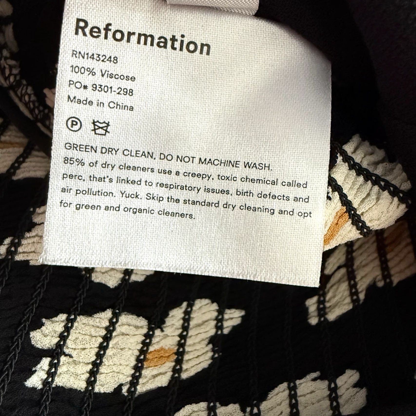 Reformation Reformation Georgia Daisy Bella Square Neck Top Size 0 Blouse Puff Sleeve Cropped Black Women's Zip Neckline Square Daisy Pattern 90sTheme? Size XS / US 0-2 / IT 36-38 - 6 Thumbnail