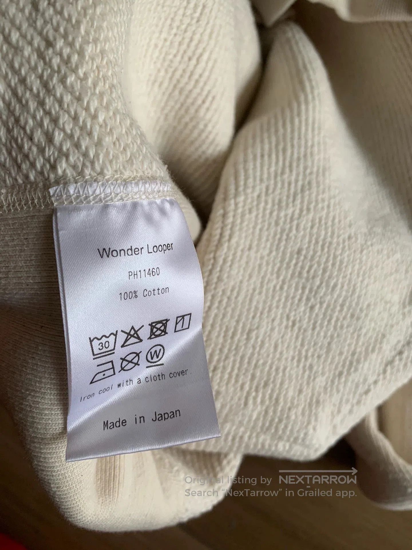 Wonderlooper White Hoodie with Drawstring and Kangaroo Pocket. Size US XXL / EU 58 / 5 - 6 Thumbnail