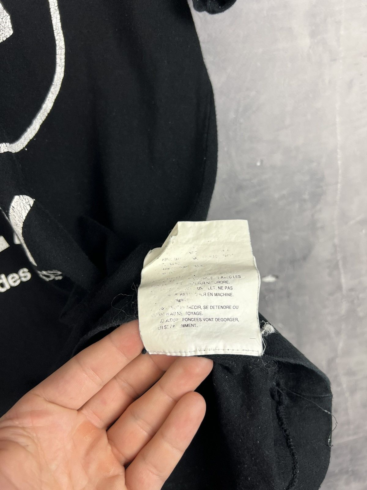 Comme des Garcons Comme Des Garcos PLAY Inverted Heart Logo Graphic Size L Size US L / EU 52-54 / 3 - 8 Thumbnail
