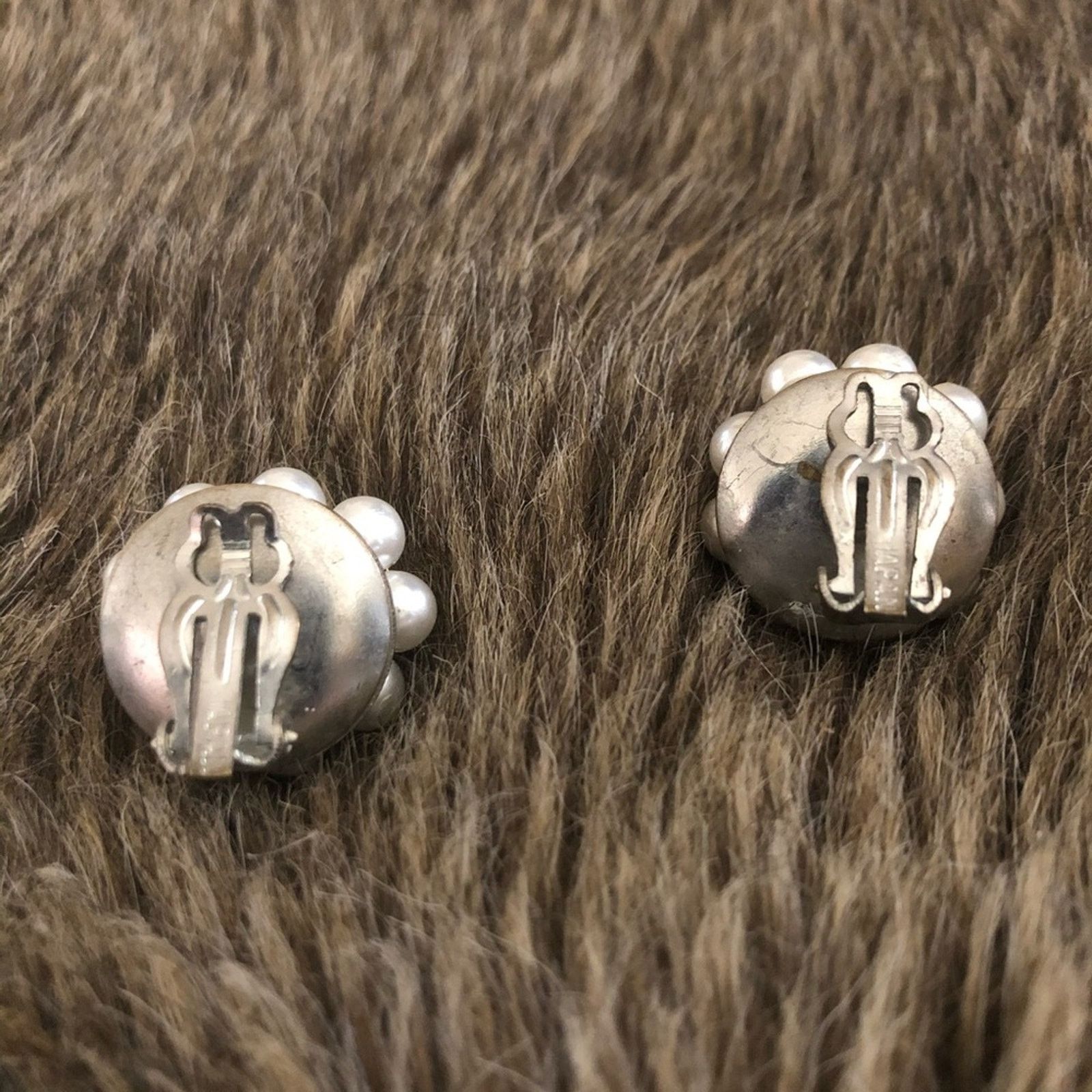 Vintage Vintage 60s beaded cluster clip on earrings Size ONE SIZE - 2 Thumbnail