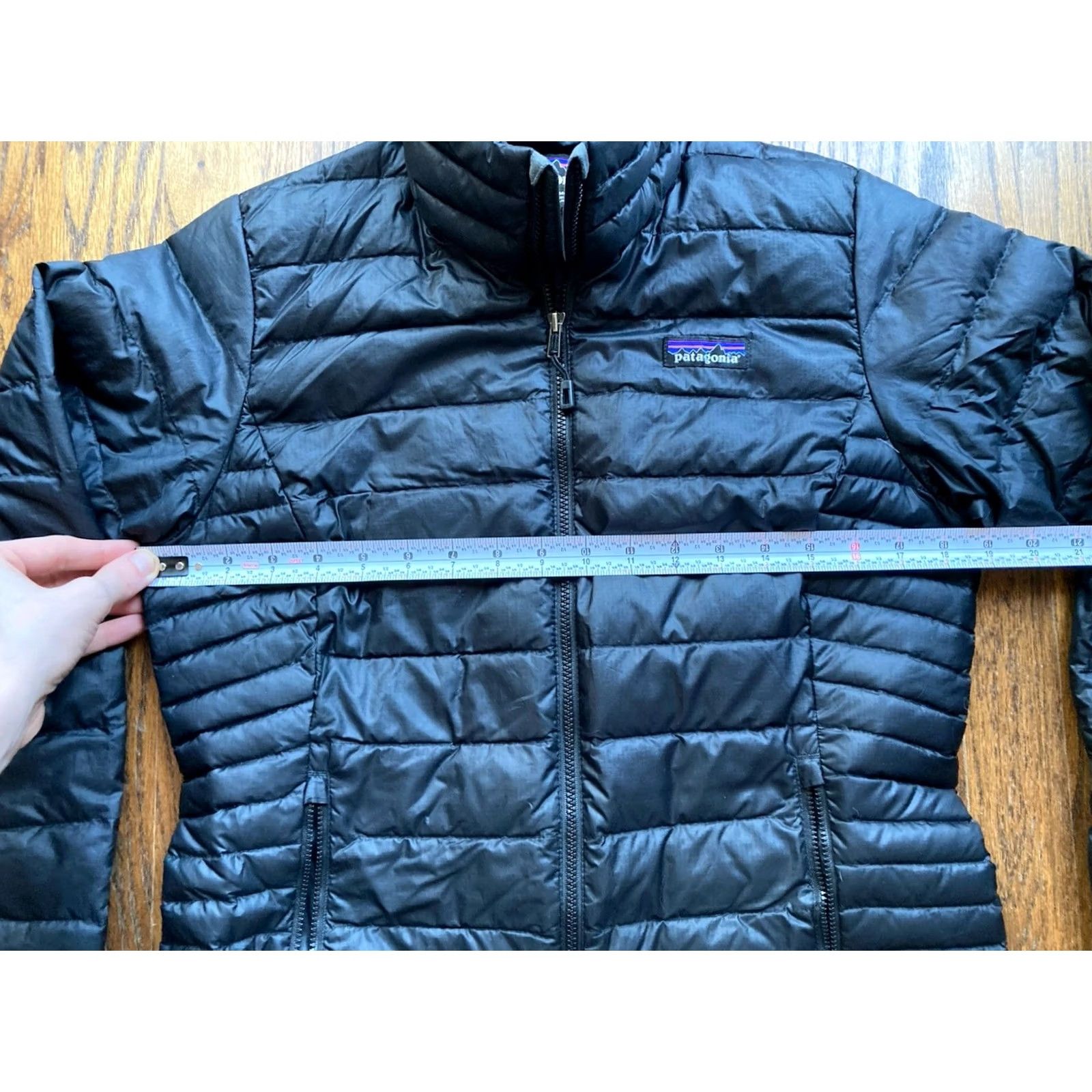 Patagonia Patagonia Down Sweater Womens Small Black Puffer Jacket Full Zip 84683 Size S / US 4 / IT 40 - 7 Thumbnail