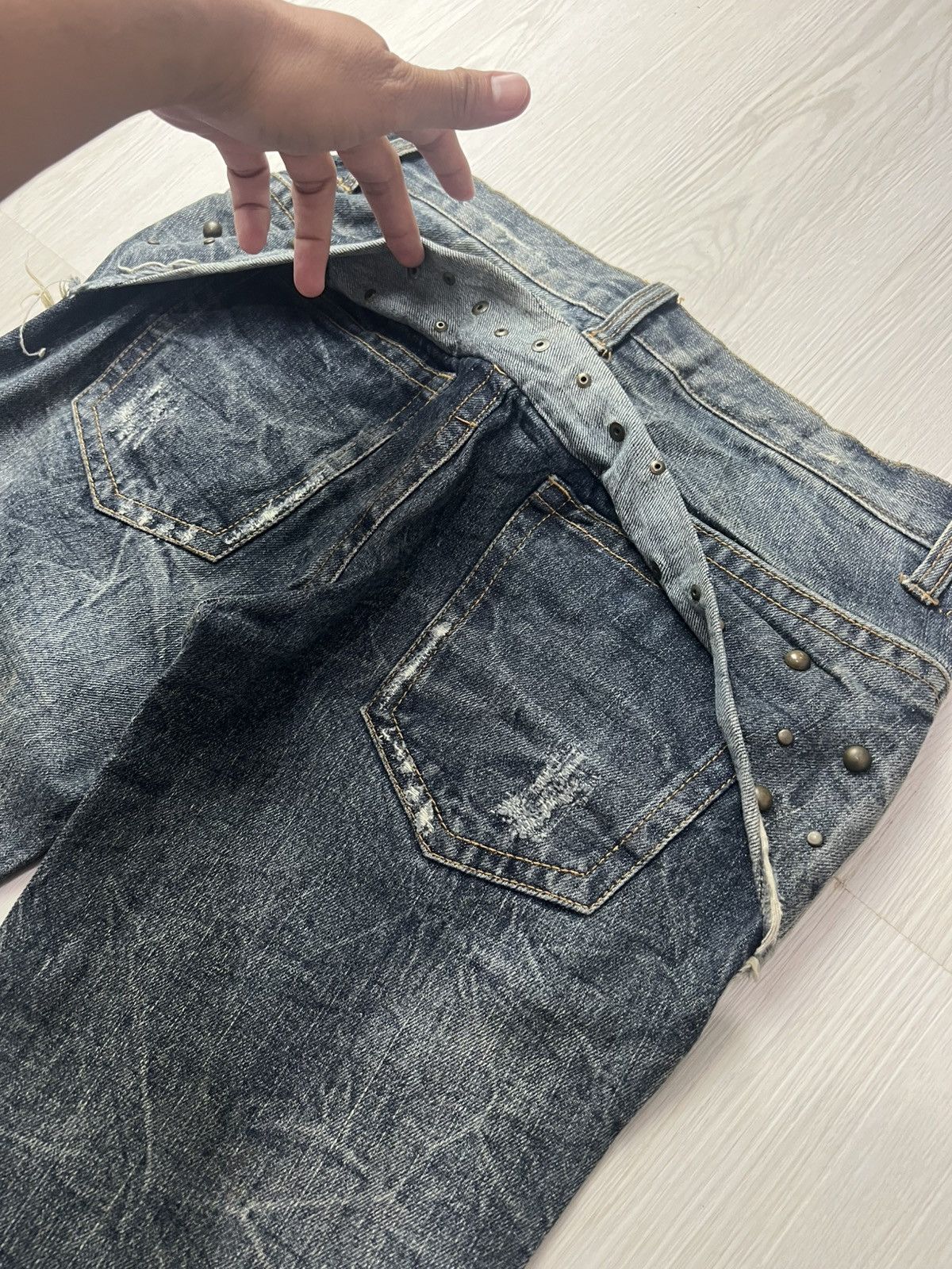 If Six Was Nine × Le Grande Bleu (L.G.B.) × Tornado Mart Lowbox Studded Distressed Clawmark Flared Denim Size US 31 - 6 Thumbnail