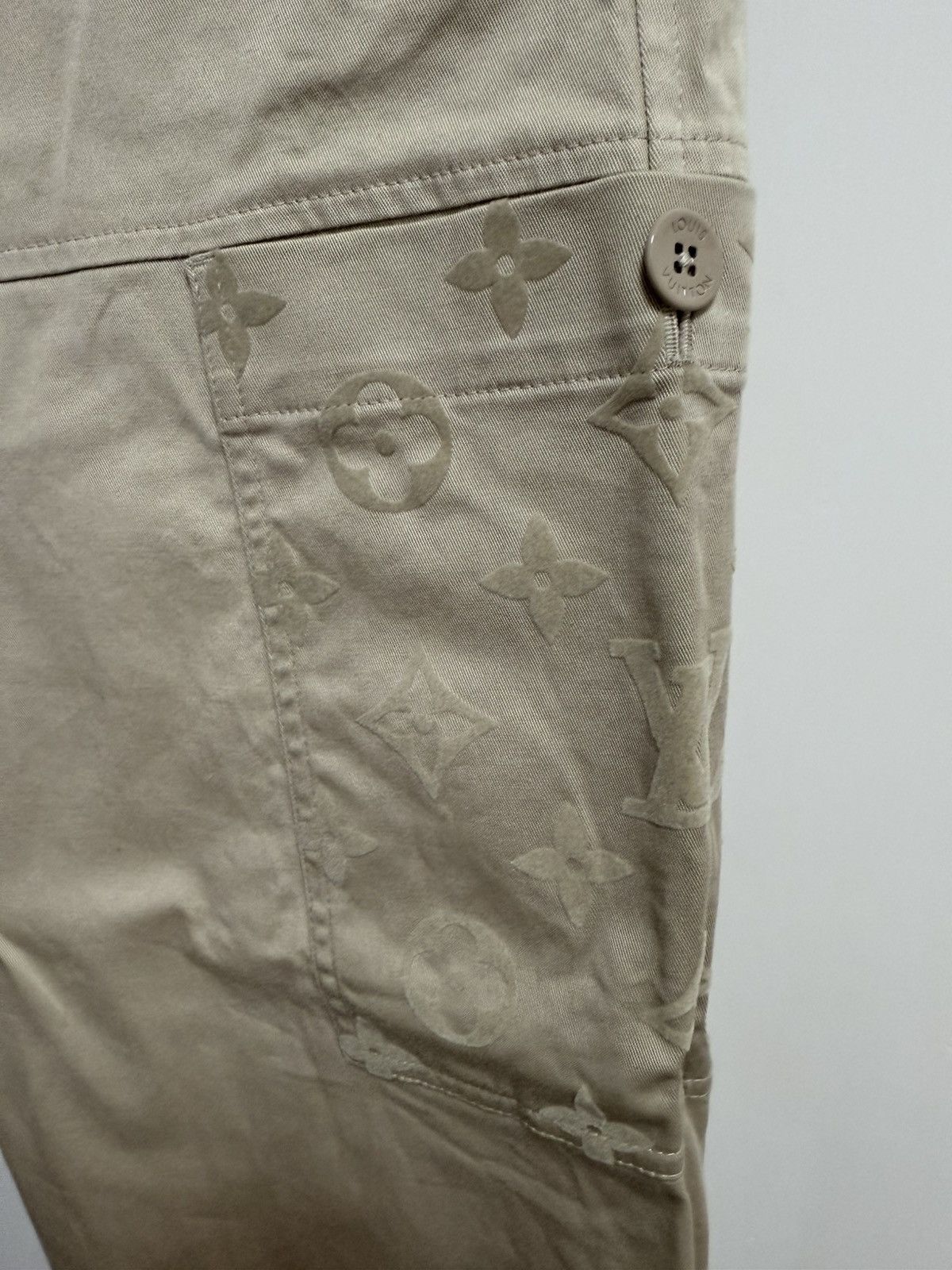 Louis Vuitton Louis Vuitton beige monogram cargo pants 50 Size US 33 - 5 Thumbnail
