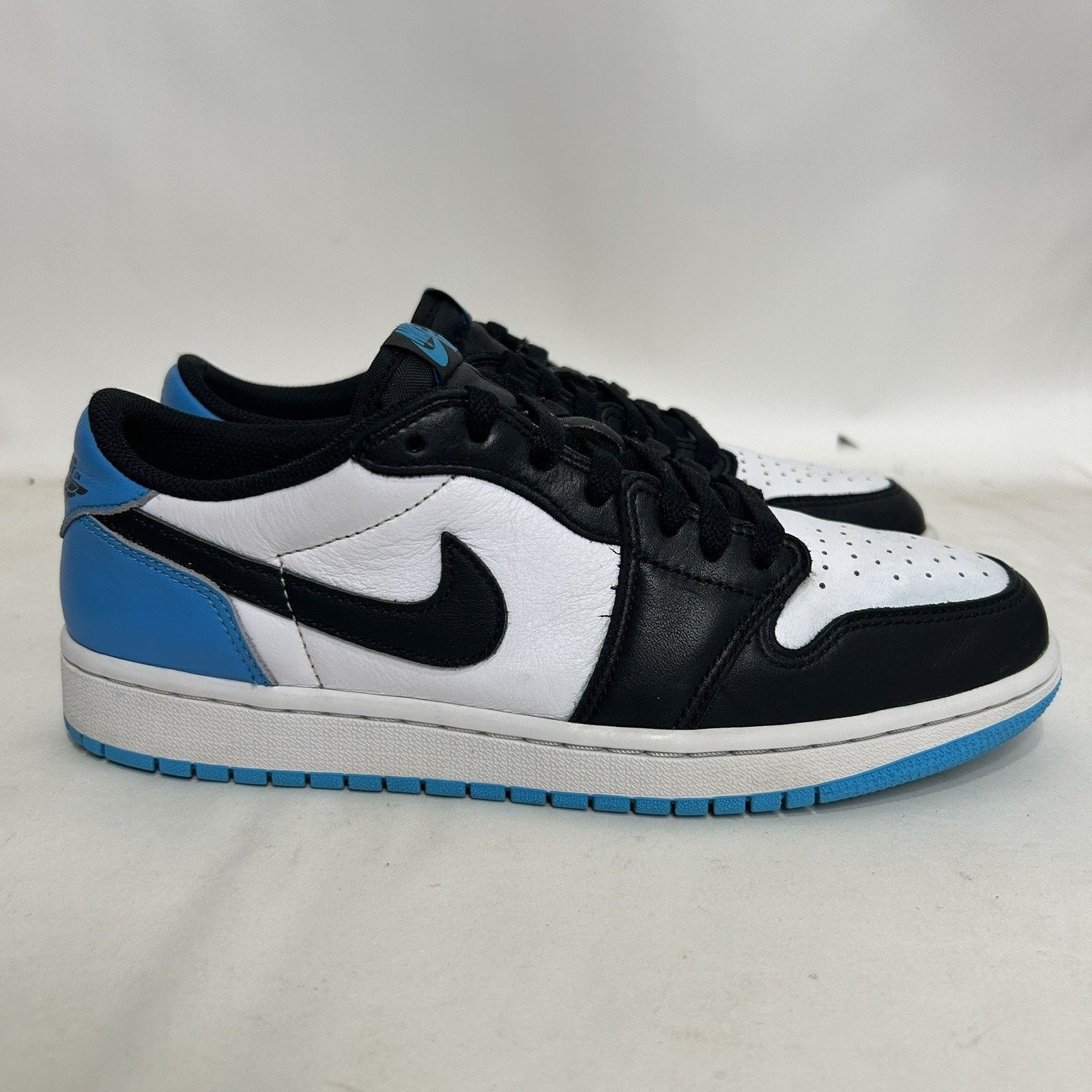 Jordan Brand Nike Air Jordan 1 Low OG WMNS UNC/Powder Blue” Size US 9.5 / IT 39.5 - 4 Thumbnail
