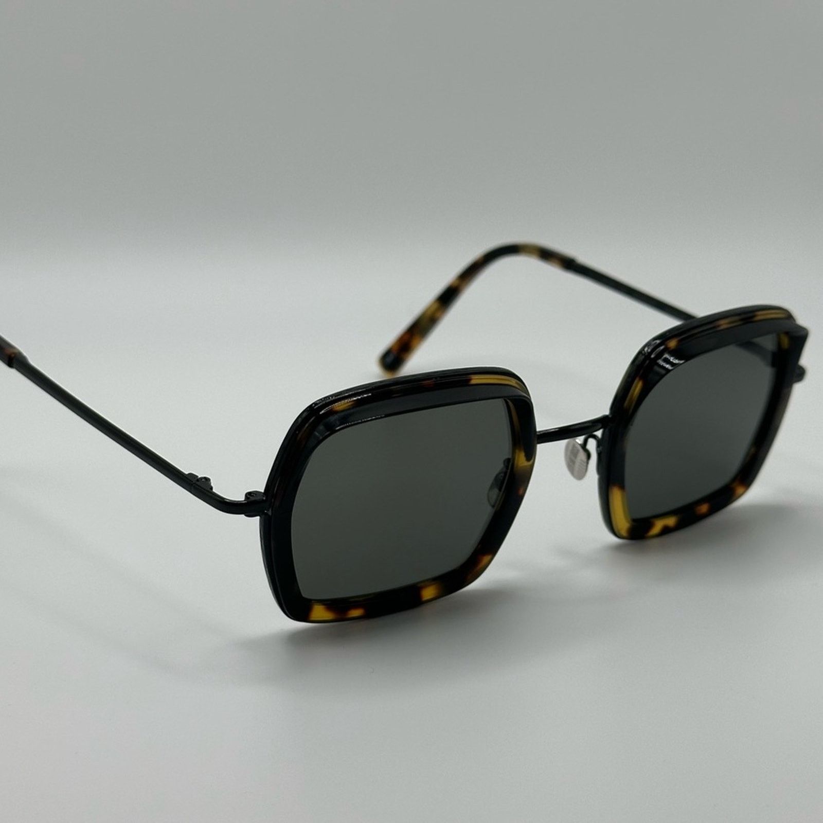Cutler and Gross NEW CUTLER AND GROSS CG1301S 004 Black/Brown/Grey Unisex Size ONE SIZE - 6 Thumbnail