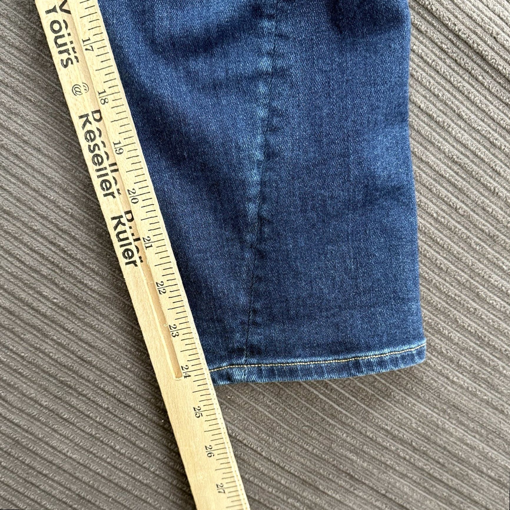 True Religion True Religion Jeans Women Slim Denim Blue 26 Cotton Mid-Rise Inseam 24 Logo USA Button Zip Variety: Shirt, Pants, Jeans? Size 26" / US 2 / IT 38 - 6 Thumbnail