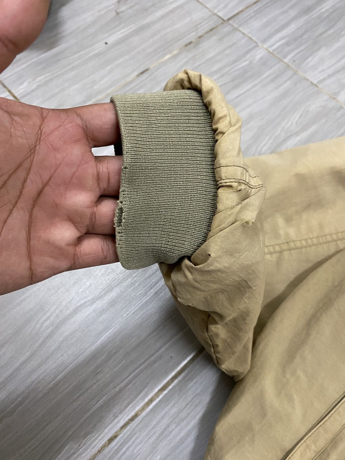 The North Face Vtg 80s The North Face Bomber Jacket Distressed Khaki Size US L / EU 52-54 / 3 - 6 Thumbnail