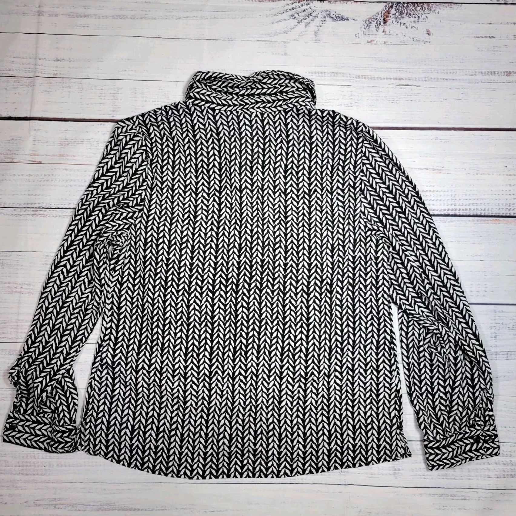 Vintage Appleseed's Women's Black White Shirt Blouse Long Sleeve Collared Button PM Sz Petite | Polyester | Basic | Business Casual Party/Cocktail | Womens Size M / US 6-8 / IT 42-44 - 6 Thumbnail