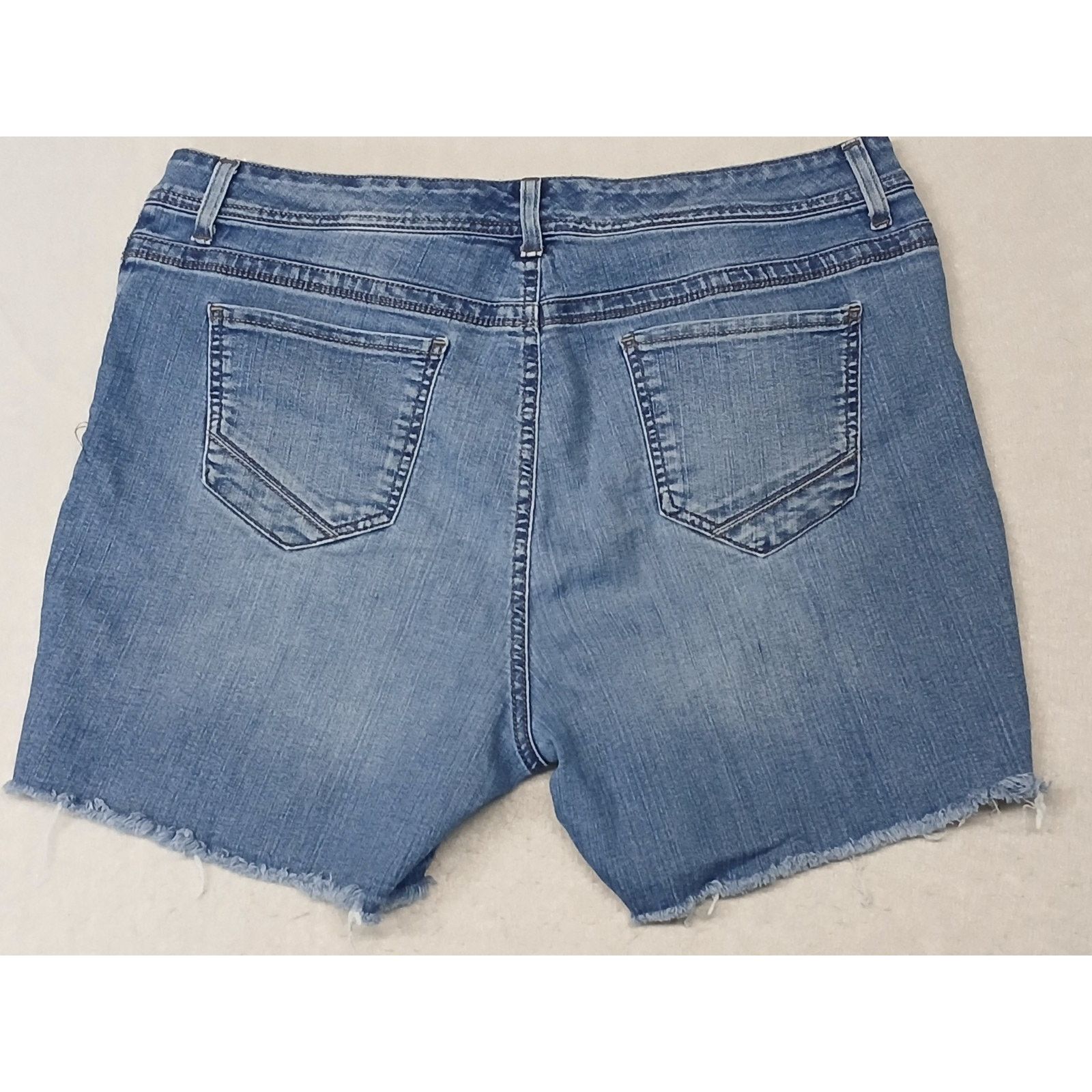 Nine West Nine West (16) Women's Cut-Off Blue Denim Jean shorts Size 38" / US 16 / IT 52 - 9 Thumbnail