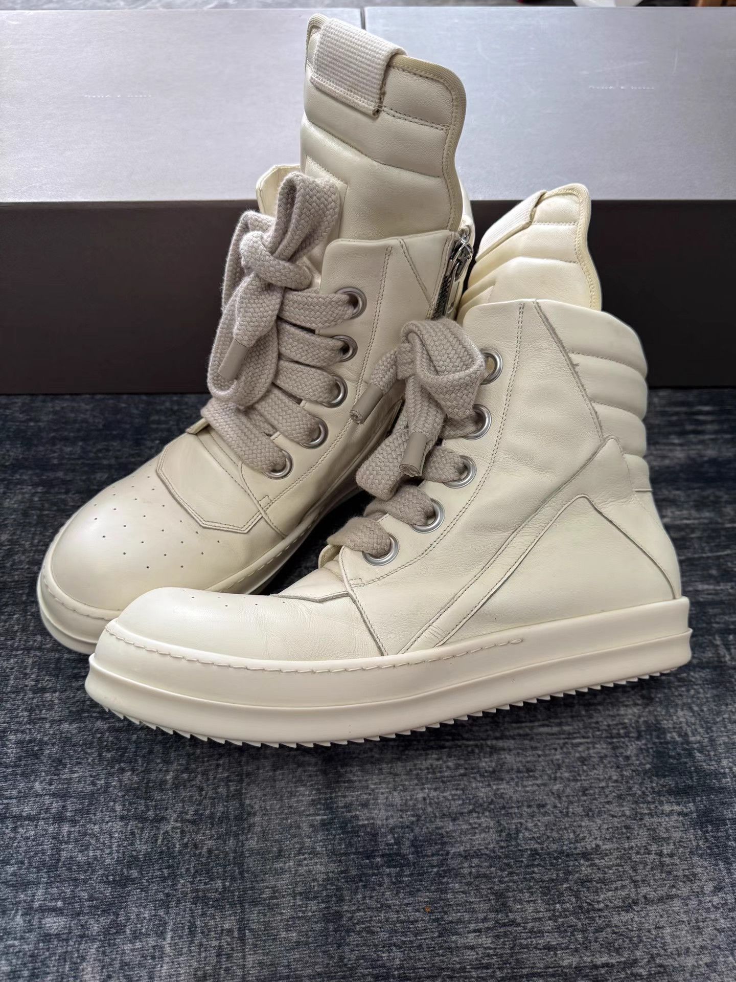 Rick Owens Rick Owens mainline all-white reverse triangle sneakers Size US 11 / EU 44 - 1 Thumbnail
