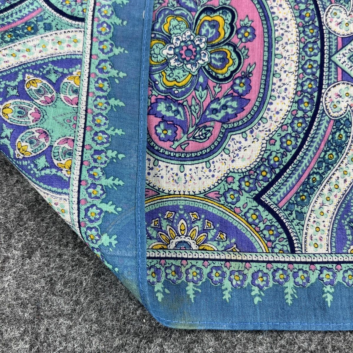 Kenzo Kenzo Handkerchief / Bandana / Neckerchief / Headscarf B310 Size ONE SIZE - 10 Thumbnail