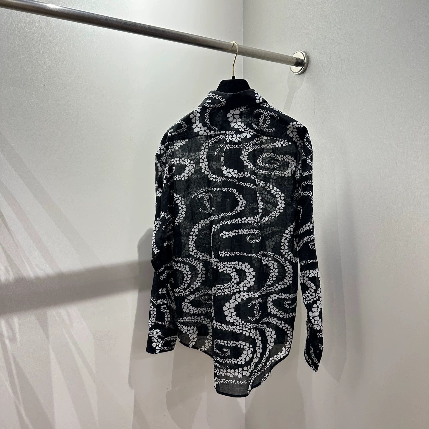 Chanel Chanel Coco Beach may707 All Over Print LS Shirt 36 Cotton Size XS / US 0-2 / IT 36-38 - 2 Thumbnail