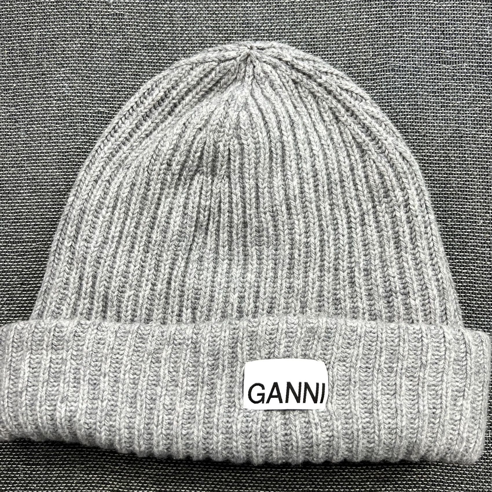 Ganni Ganni Womens Beanie One Size Wool Blend Gray Knitted Cuffed Wool Blend Beanie, Gray, One Size, Women’s, Knit, Thermal, Acrylic/Wool Size ONE SIZE - 2 Thumbnail