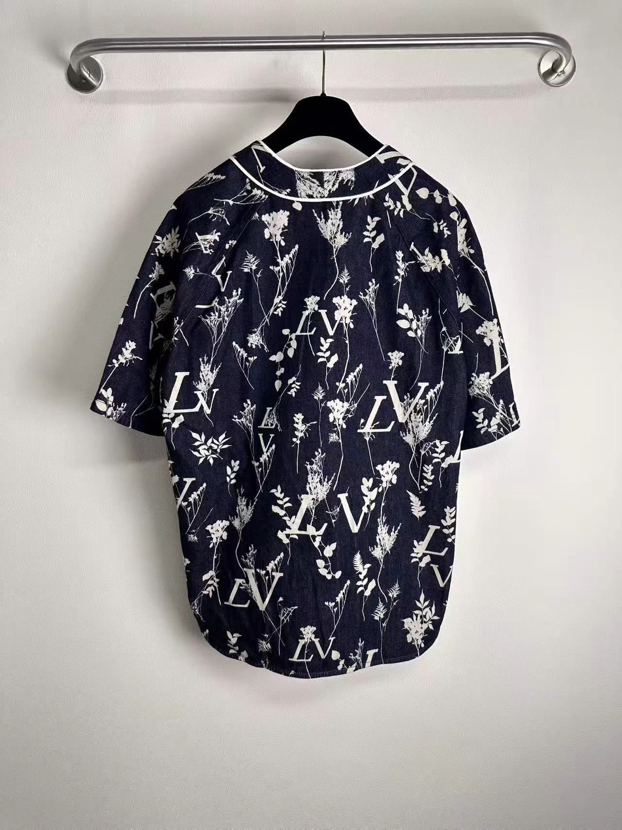 Louis Vuitton Louis Vuitton LV wheat-ear denim short-sleeved shirt Size US XL / EU 56 / 4 - 2 Thumbnail
