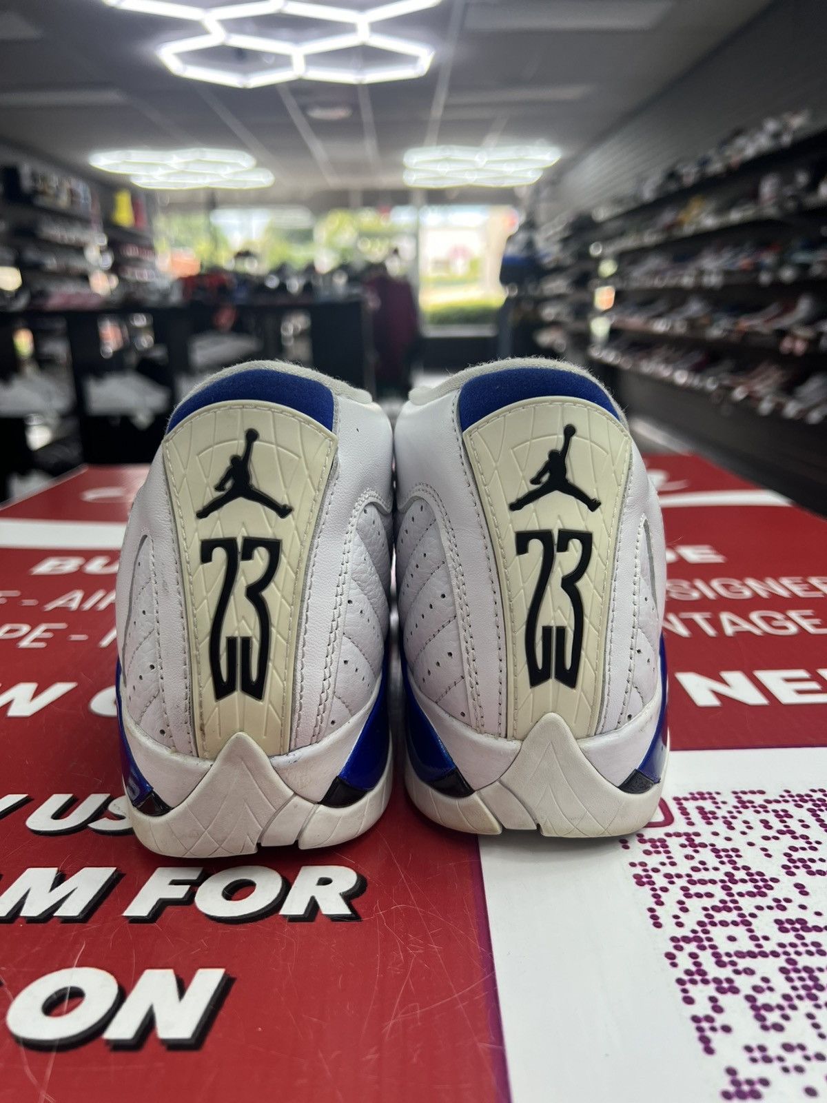 Jordan Brand Air Jordan 14 Hyper Royal Size 6y Size US 6 / EU 39 - 5 Thumbnail