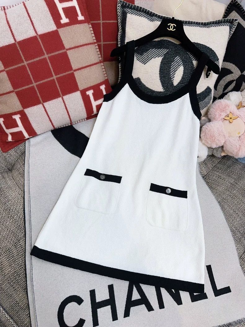Chanel Chanel 23P White Black Knit Dress Size L / US 10 / IT 46 - 3 Thumbnail