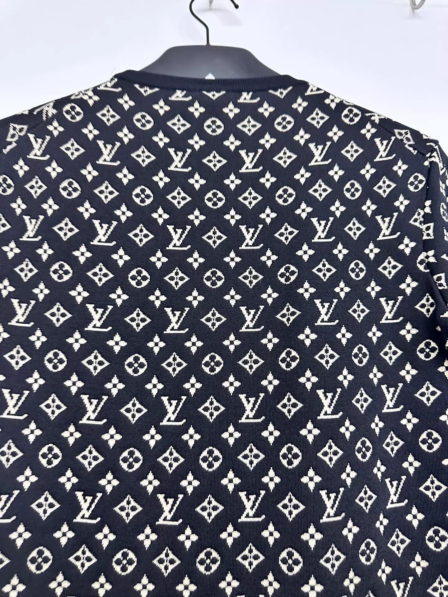 Louis Vuitton LV All-Over Print Top M 41/88/64 Size M / US 6-8 / IT 42-44 - 7 Thumbnail