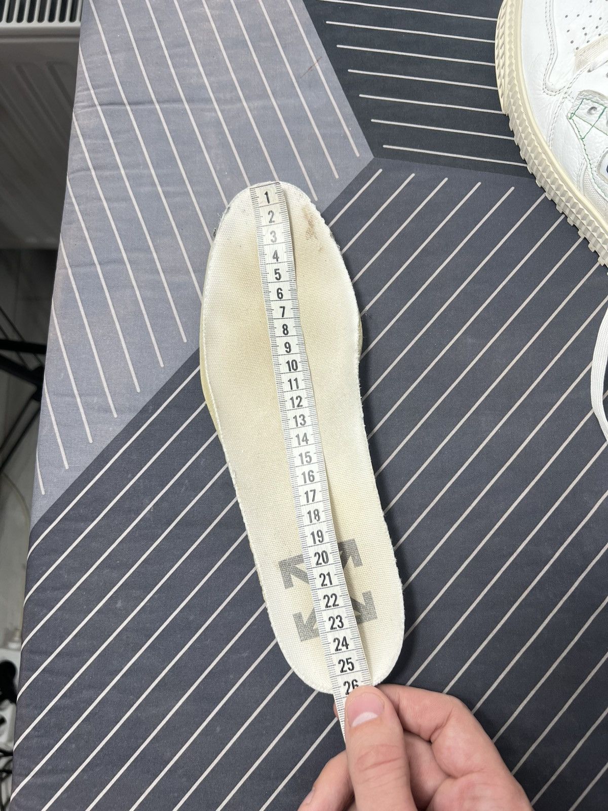 Off-White Off-White High Top Sneakers White “Sample” Industrial 39 Size US 6 / EU 39 - 24 Thumbnail