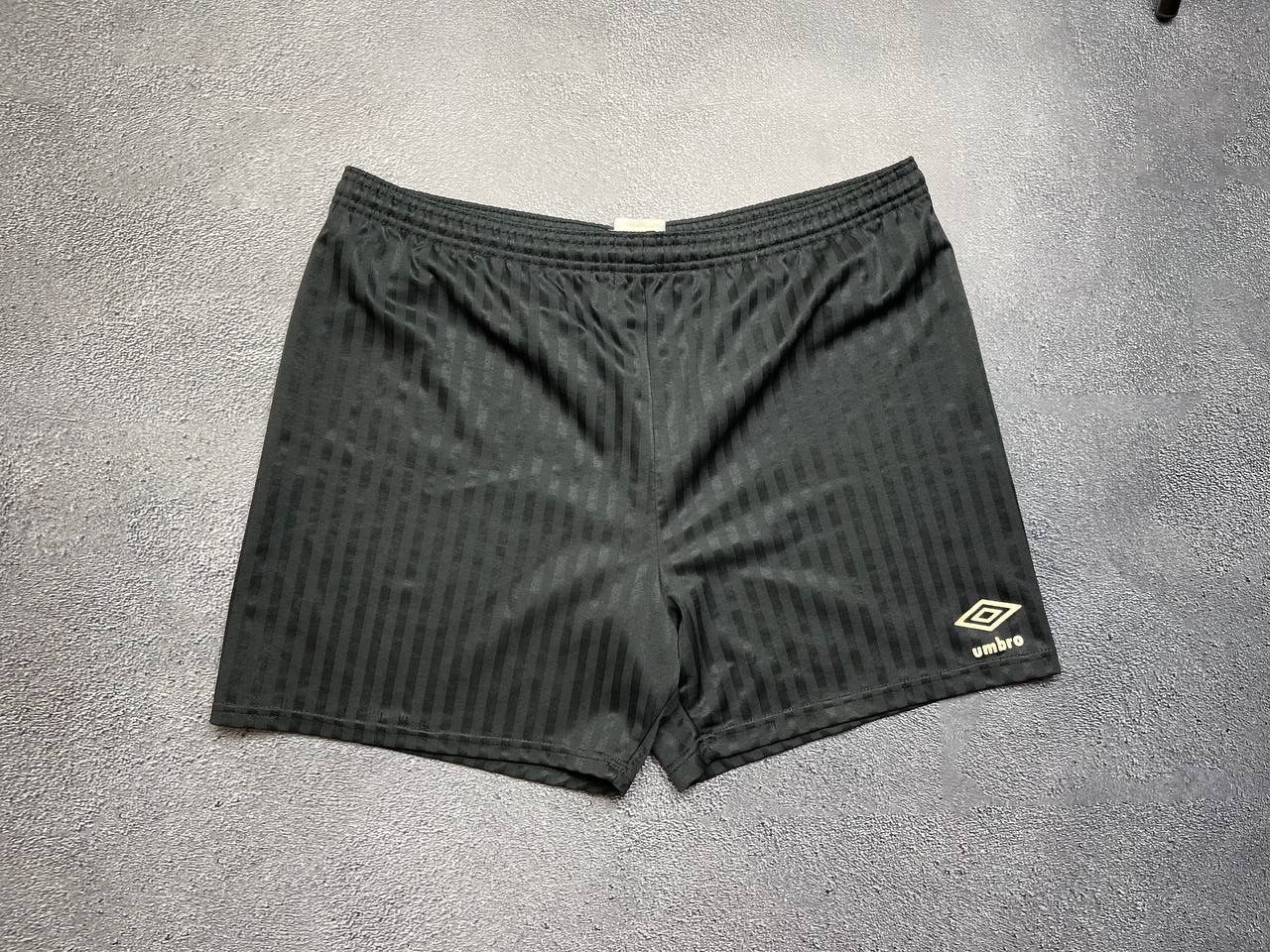 Umbro Vintage Umbro Nylon Sprinter Red Shorts Size L Size US 34 / EU 50 - 1 Thumbnail