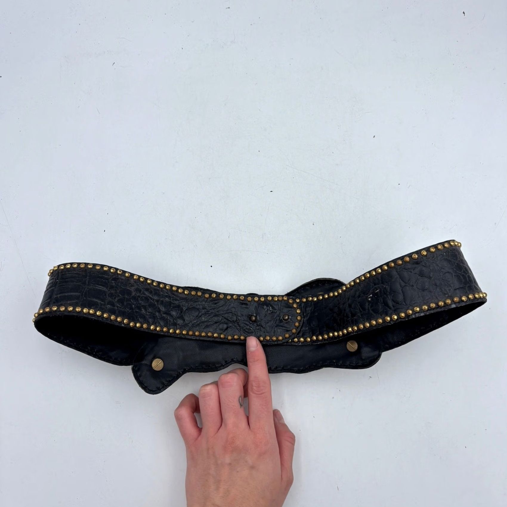 Vintage VINTAGE Leather Belt Black Leopard Buckle Studded Embossed 30" Size ONE SIZE - 4 Thumbnail