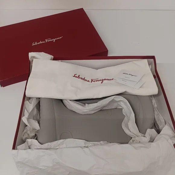 Salvatore Ferragamo Ferragamo Men's Gancini Detail Light Grey Rain Boots - Sz 7 Size US 7 / EU 40 - 15 Thumbnail