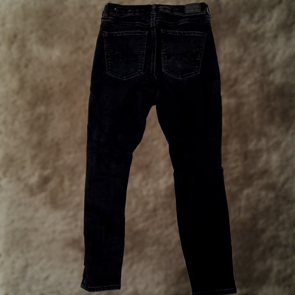 American Eagle Outfitters AEO American Eagle Jeans Size 8 Short Black Jegging Hi-Rise Skinny Distressed 5-Pocket Womens - Petites, Comfort, 4.25" Leg Opening Size 30" / US 8 / IT 44 - 1 Thumbnail