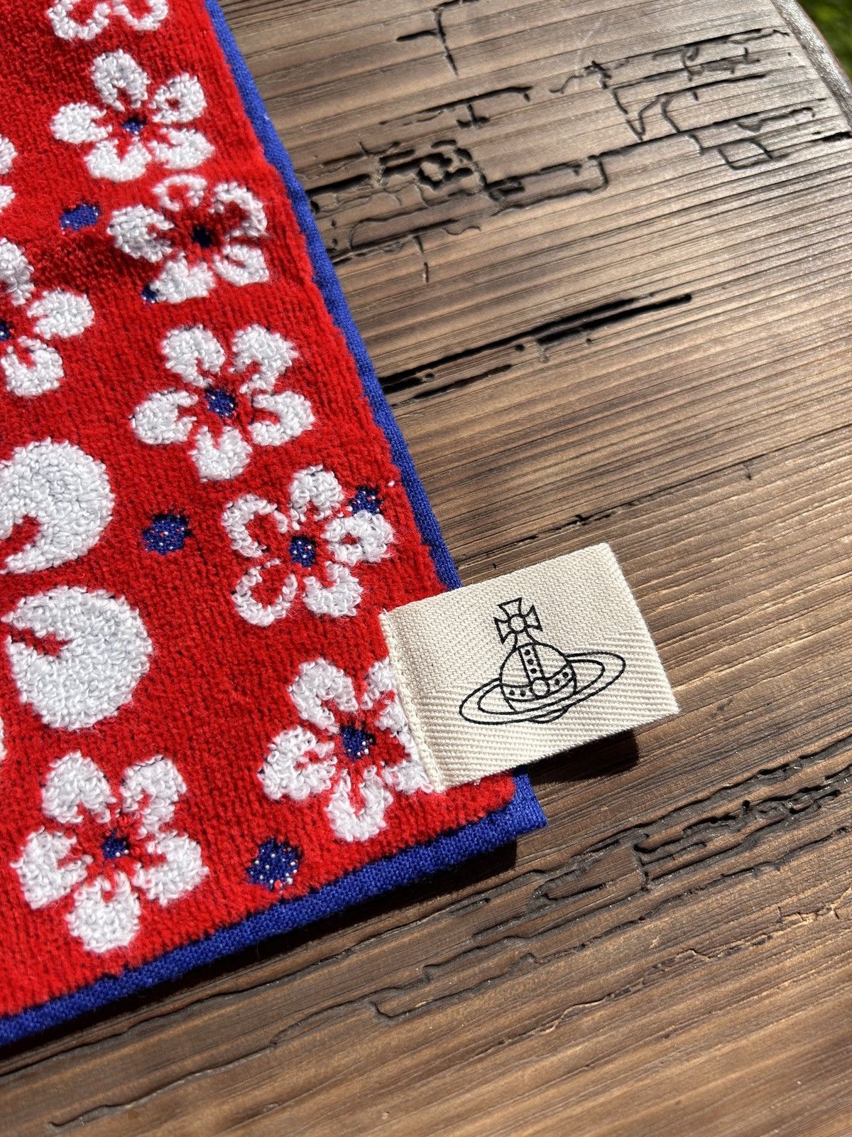 Vivienne Westwood BNWT Vivienne Westwood Floral Mini Hand Towel Handkerchief Size ONE SIZE - 2 Thumbnail