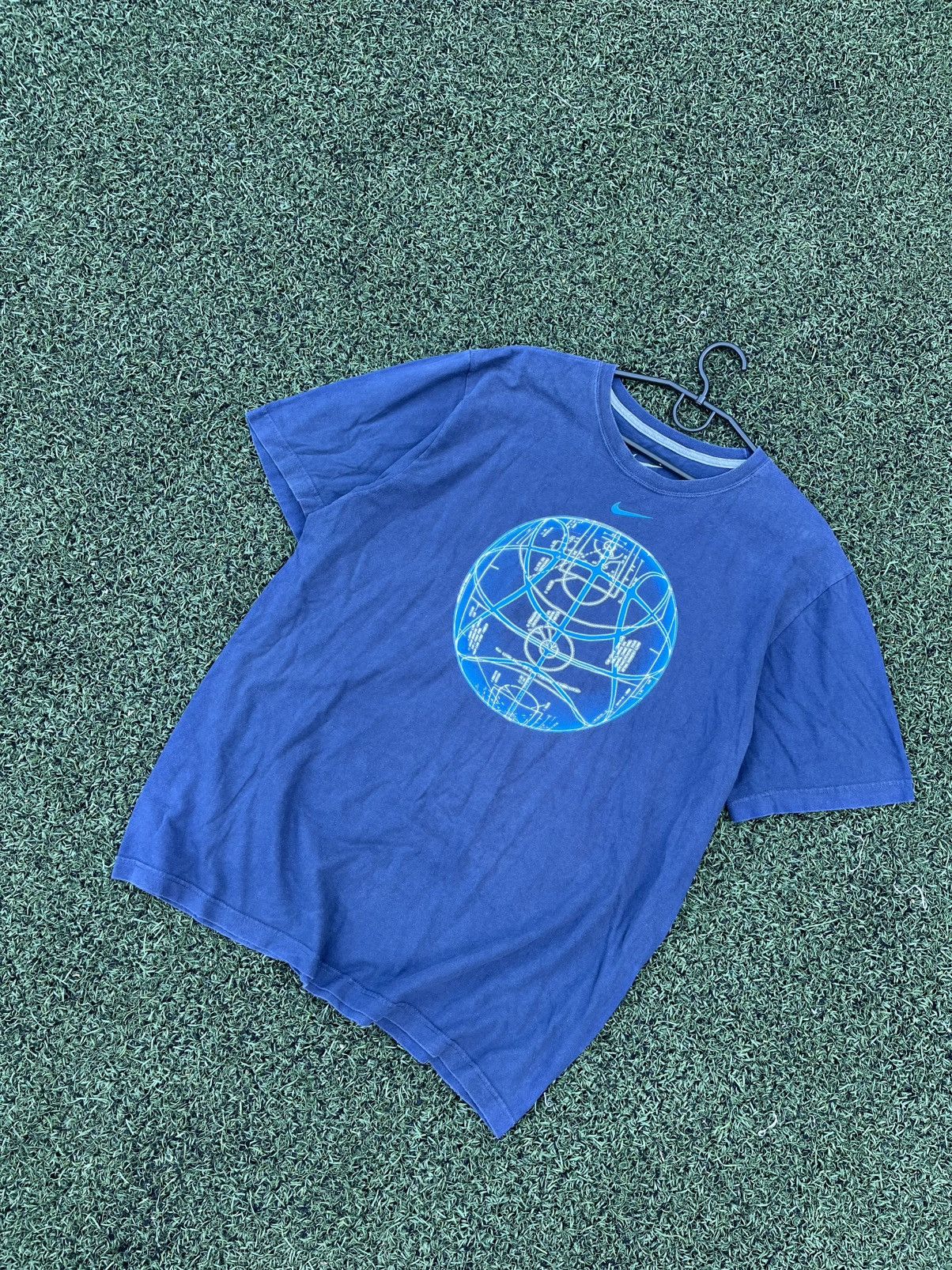 Nike Nike Globe Graphic Tee Blue XL Streetwear Size US XL / EU 56 / 4 - 2 Thumbnail