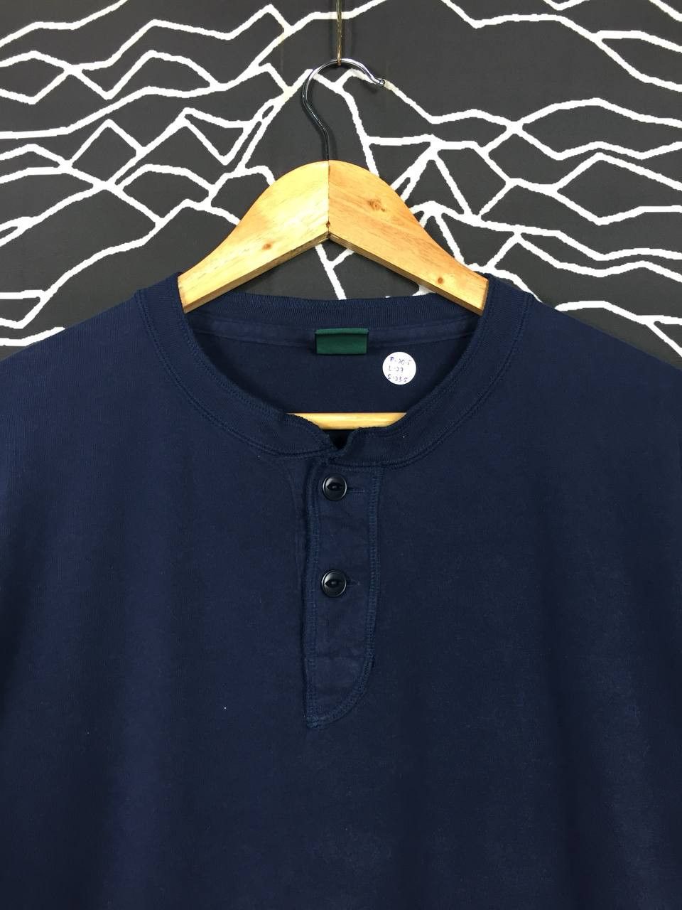 Japanese Brand × Uniqlo Uniqlo Authentic Original Wash Henley Neck Longsleeve Tee Size US L / EU 52-54 / 3 - 3 Thumbnail