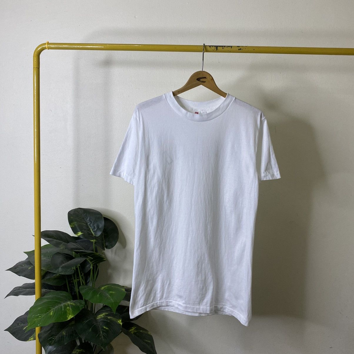 Vintage Vintage 1997 Diamond Yukai Japanese Rock Singer T Shirt Size US M / EU 48-50 / 2 - 5 Thumbnail