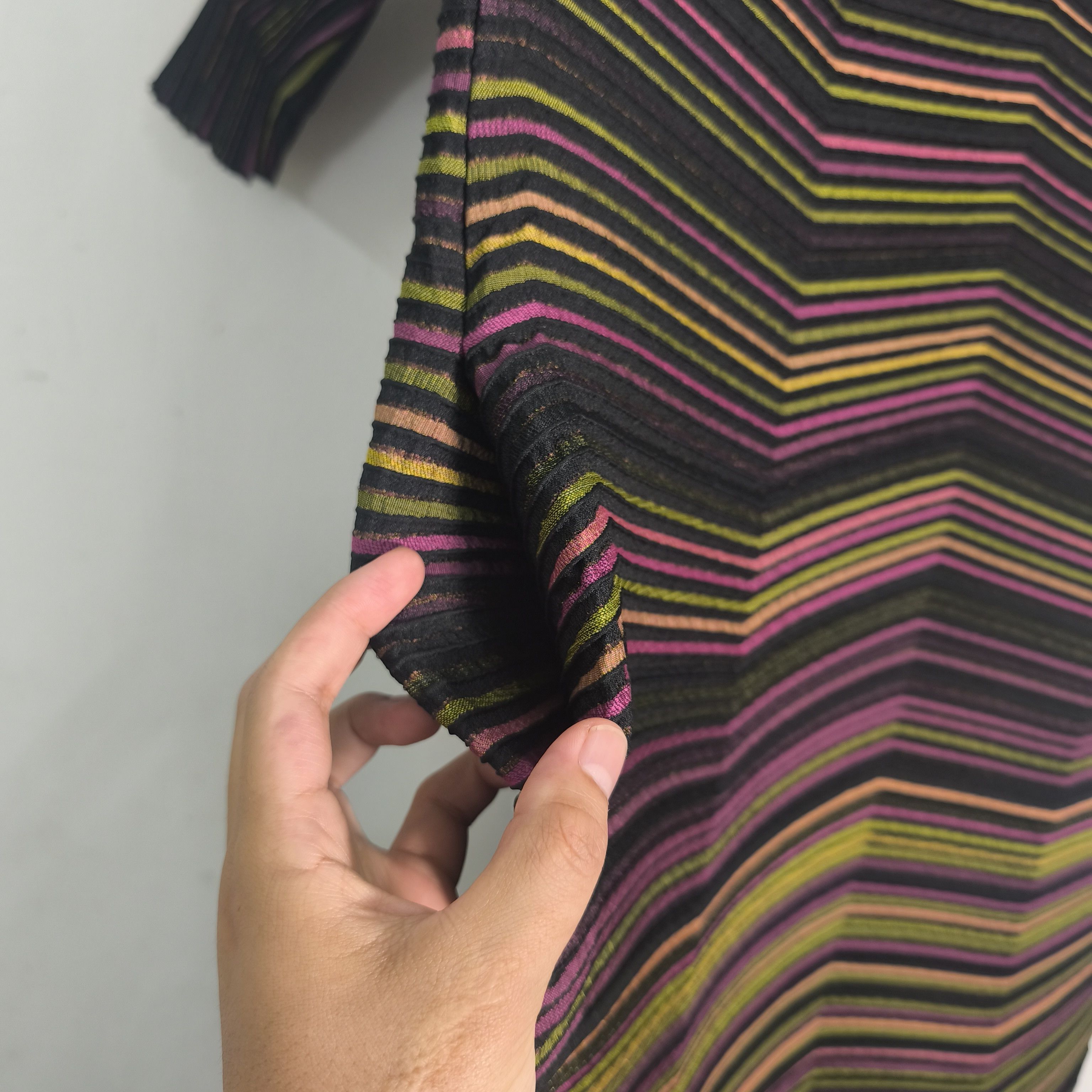 Pleats Please Issey Miyake Issey Miyake Runway Dress – A/W 2015 Zigzag Pleats Size ONE SIZE - 6 Thumbnail
