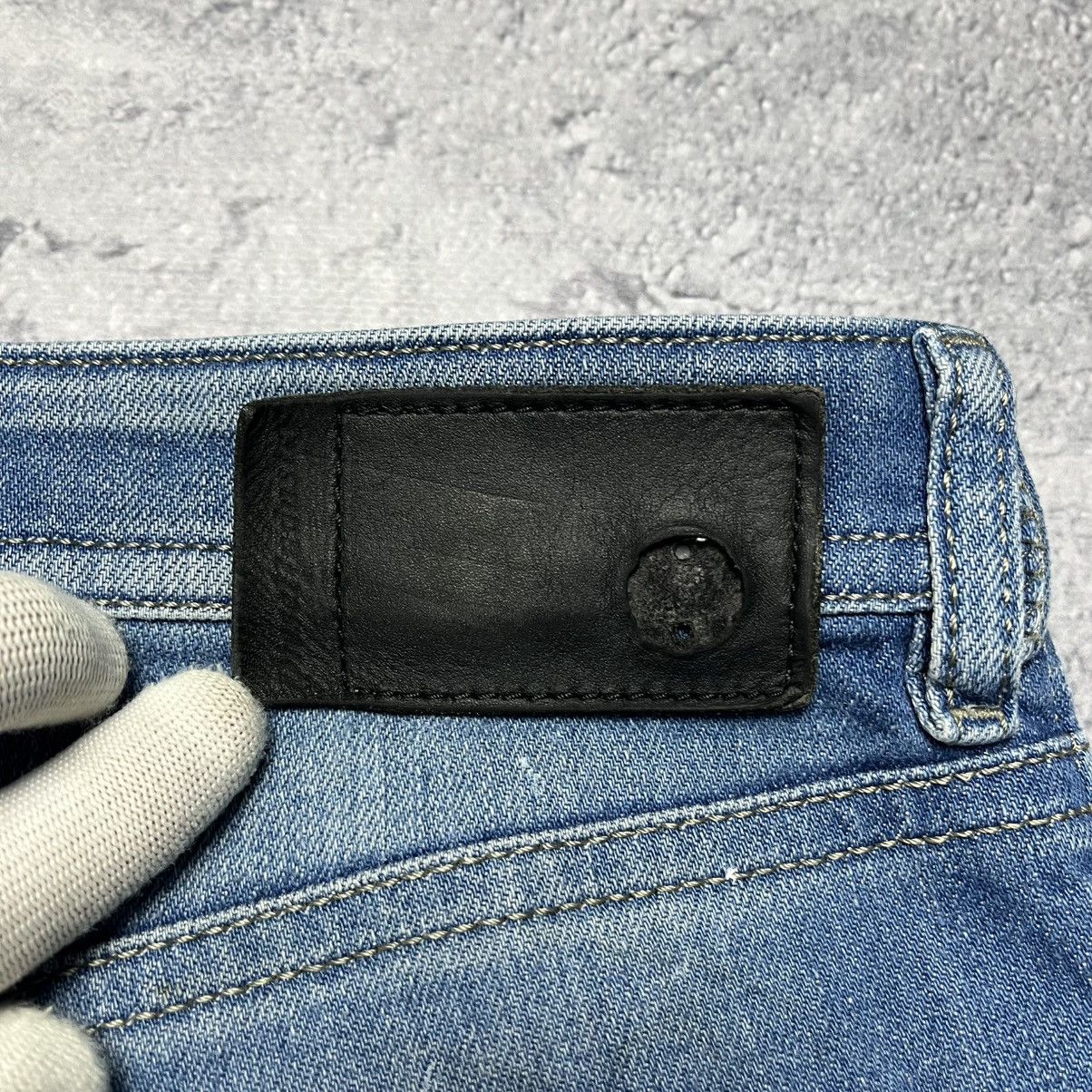 Diesel Vintage Diesel Distressed Denim Jeans Buster Streetwear Y2K Size US 32 / EU 48 - 23 Thumbnail