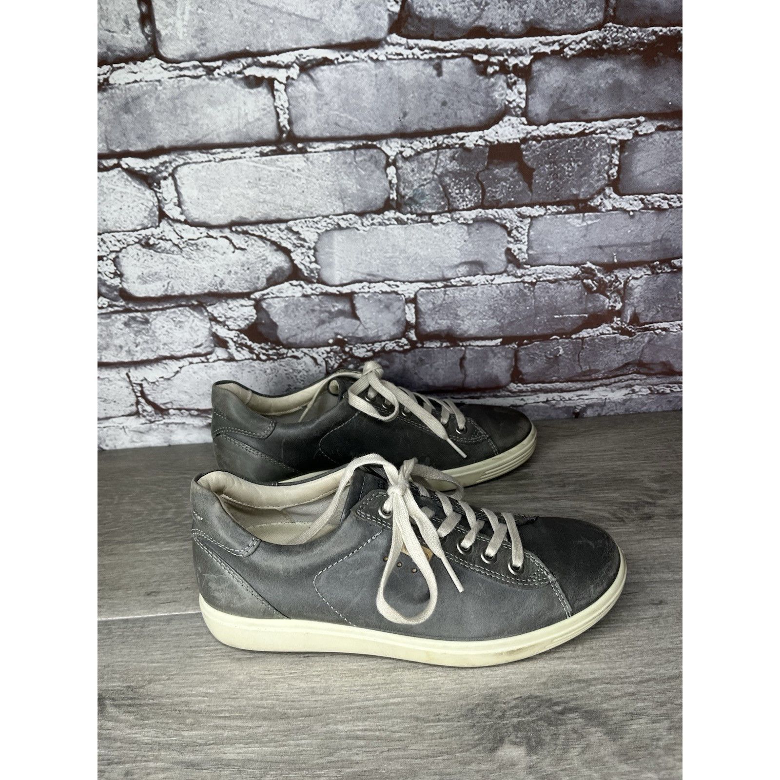 Ecco Ecco Danish Design Gray Leather Lace Up Sneakers Shoes Women Size US 6.5 / IT 36.5 - 11 Thumbnail