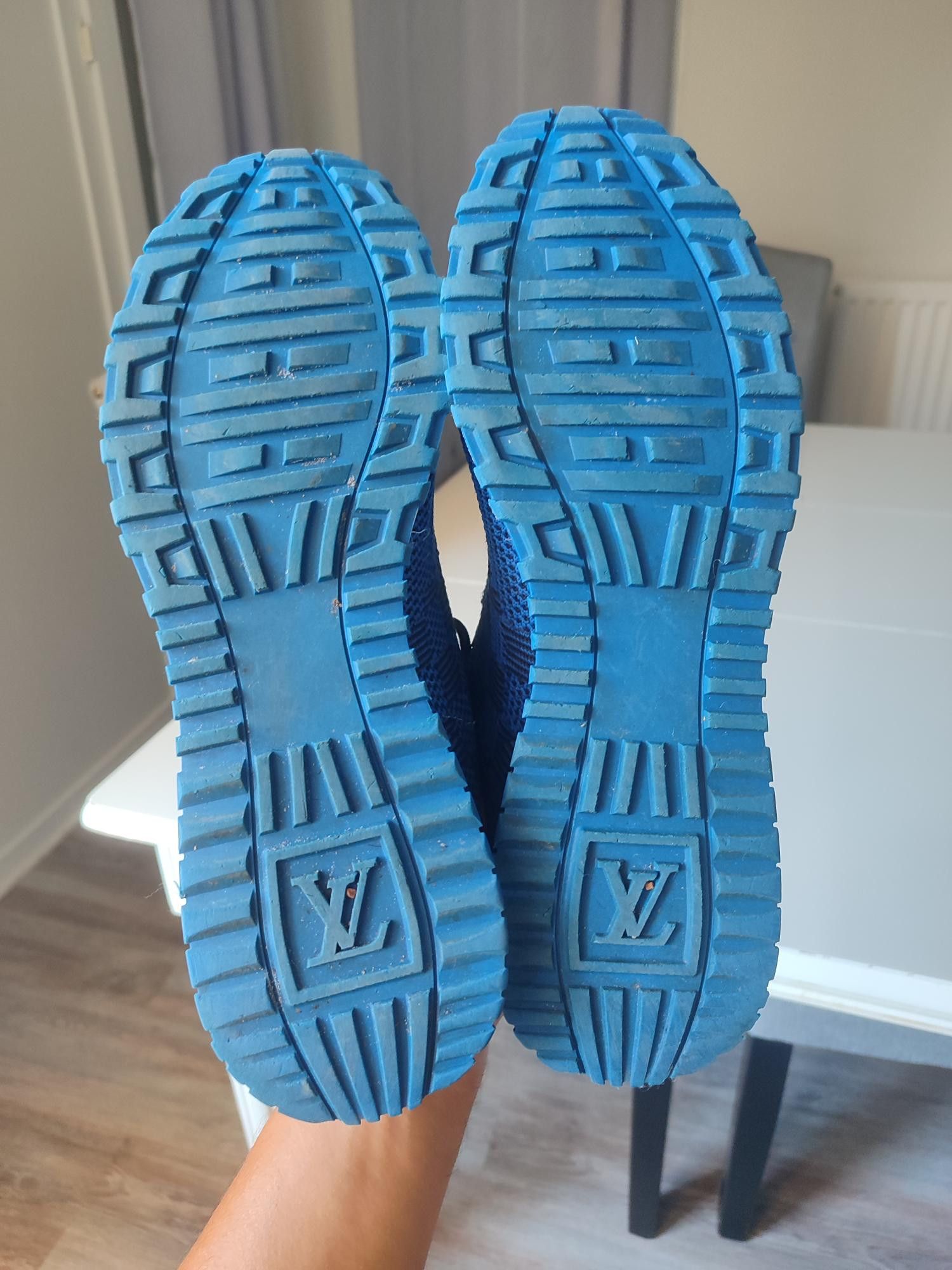 Louis Vuitton BASKETS LOUIS VUITTON RUNNER ACTIVE Size US 10 / EU 43 - 7 Thumbnail