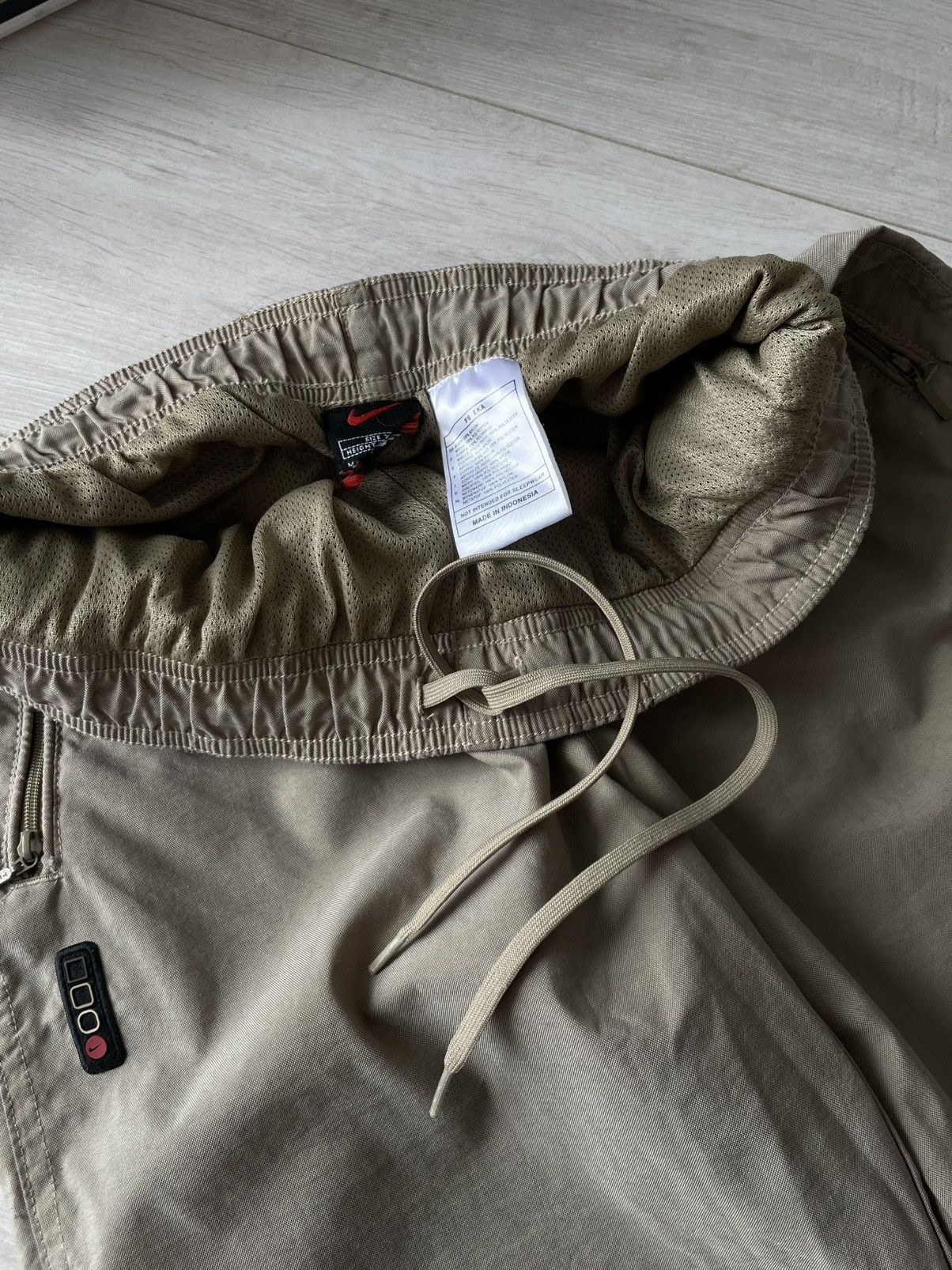 Nike Vintage Nike 00’s Beige Outdoor Pants Y2K Swoosh Rare Size US 30 / EU 46 - 9 Thumbnail