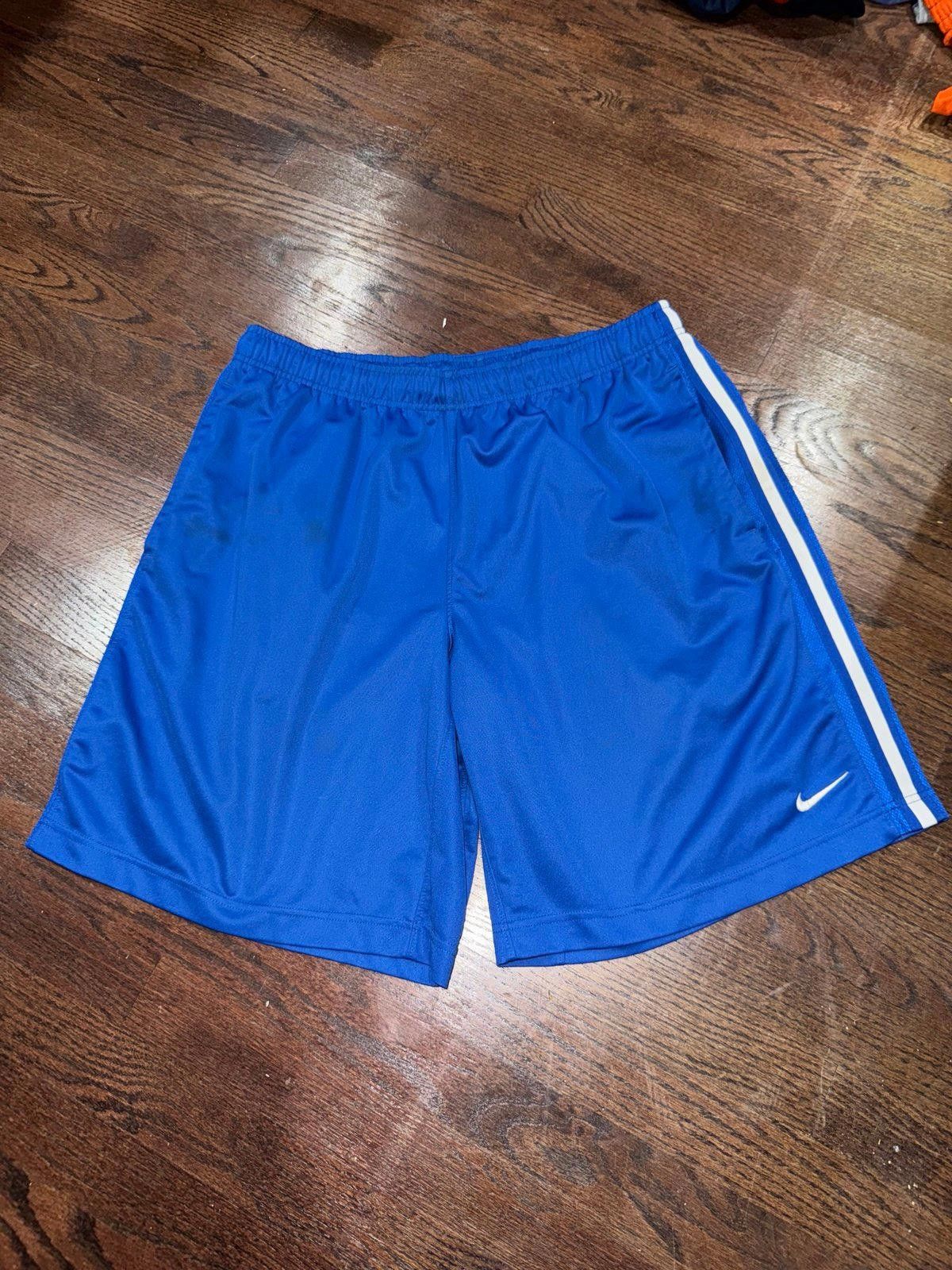 Nike Nike Basketball Men’s Hoop Shorts Rare Sz XL Y2K Size US 36 / EU 52 - 2 Thumbnail