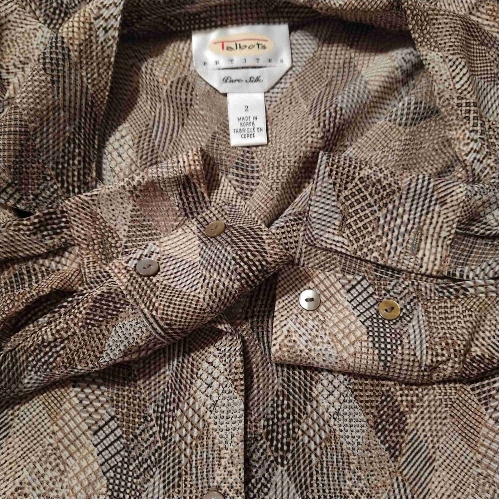 Other Talbots Silk Diamond Pattern Button Blouse Size 2 brown Size XS / US 0-2 / IT 36-38 - 8 Thumbnail