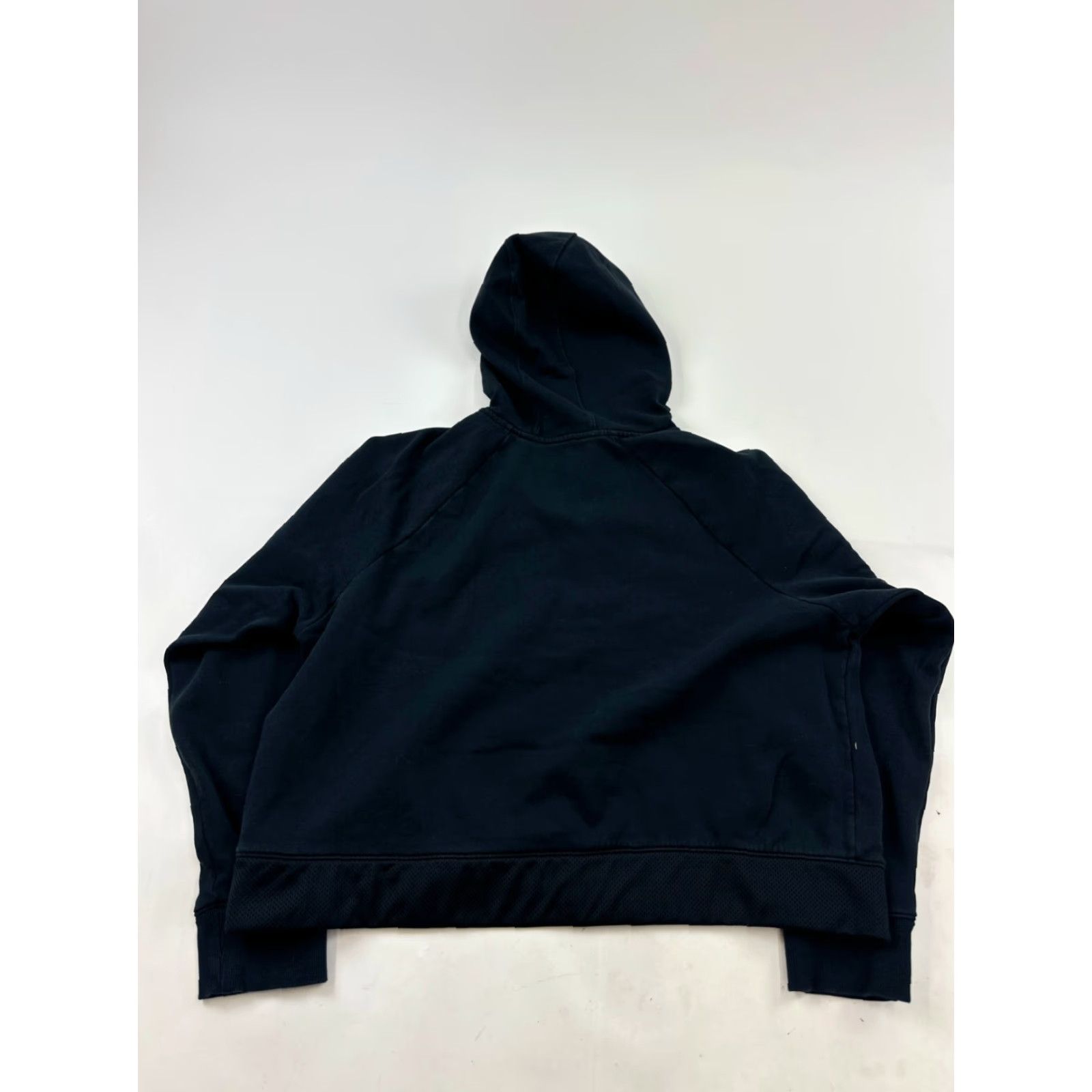 Under Armour VINTAGE Under Armour Hoodie Pullover Women's XL Black Activewear Outdoor Outdoor Gear Size XL / US 12-14 / IT 48-50 - 2 Thumbnail