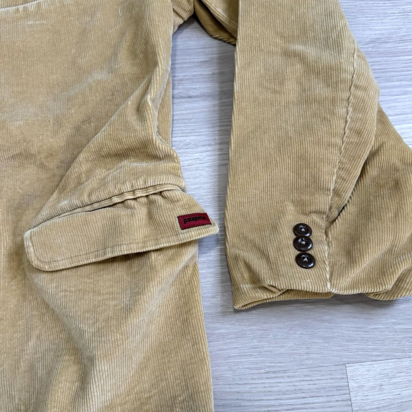 Patagonia VINTAGE Patagonia Blazer Jacket Corduroy Men M Tan Brown Fall 06 27590 Size 40R - 7 Thumbnail