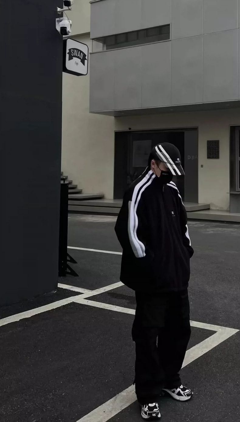 Balenciaga Balenciaga Black and White Fleece Jacket-2505 Size US M / EU 48-50 / 2 - 7 Thumbnail