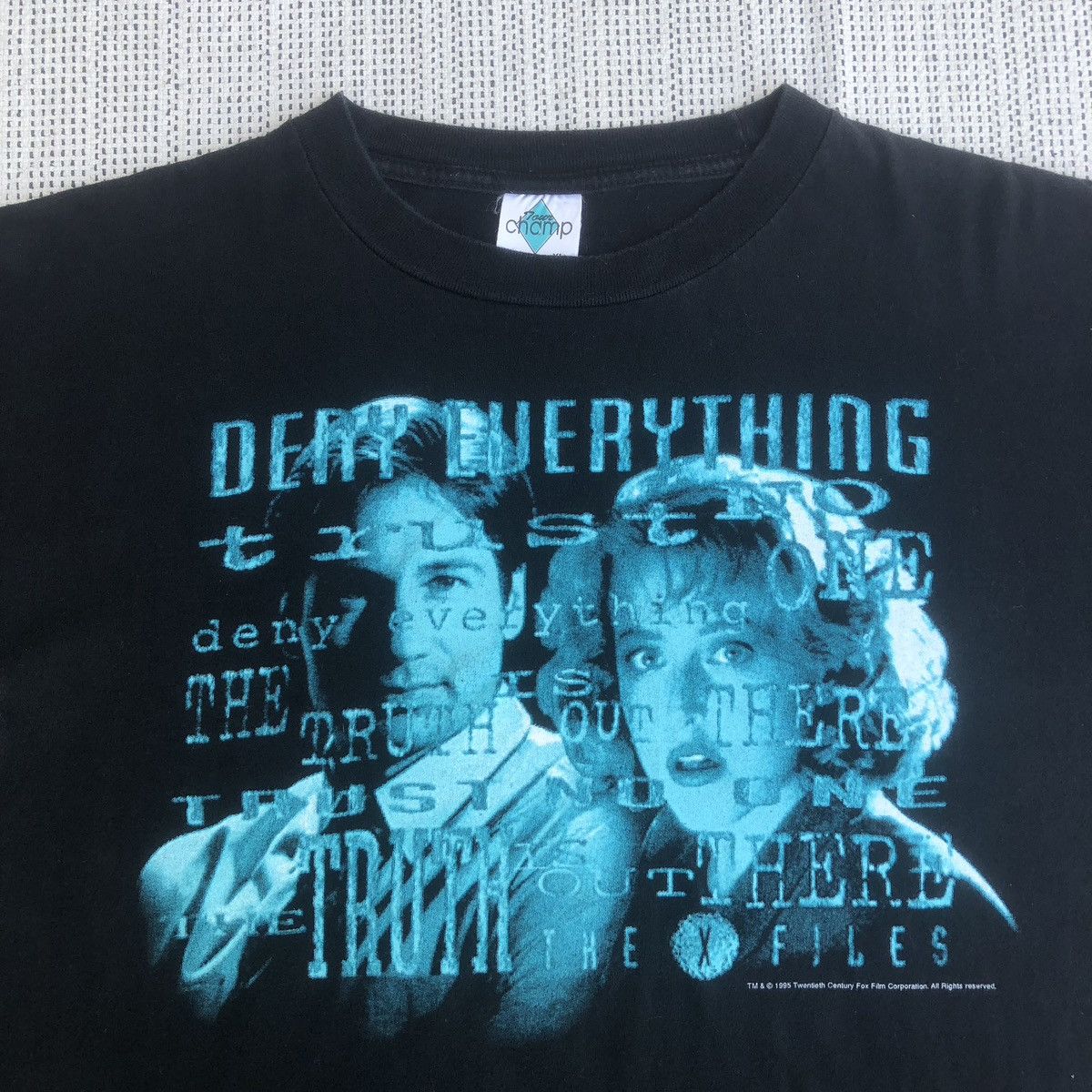 Vintage 1995 The X-Files ‘Deny Everything’ Promo Tee Size US XL / EU 56 / 4 - 2 Thumbnail